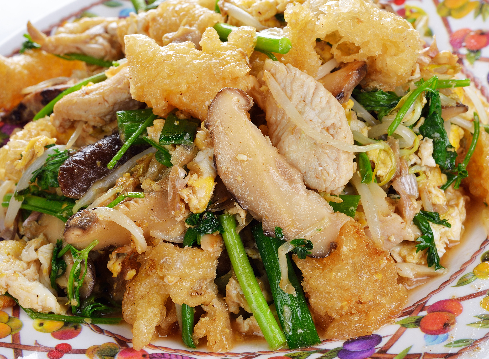 stir fry fish maw with egg and vegetable