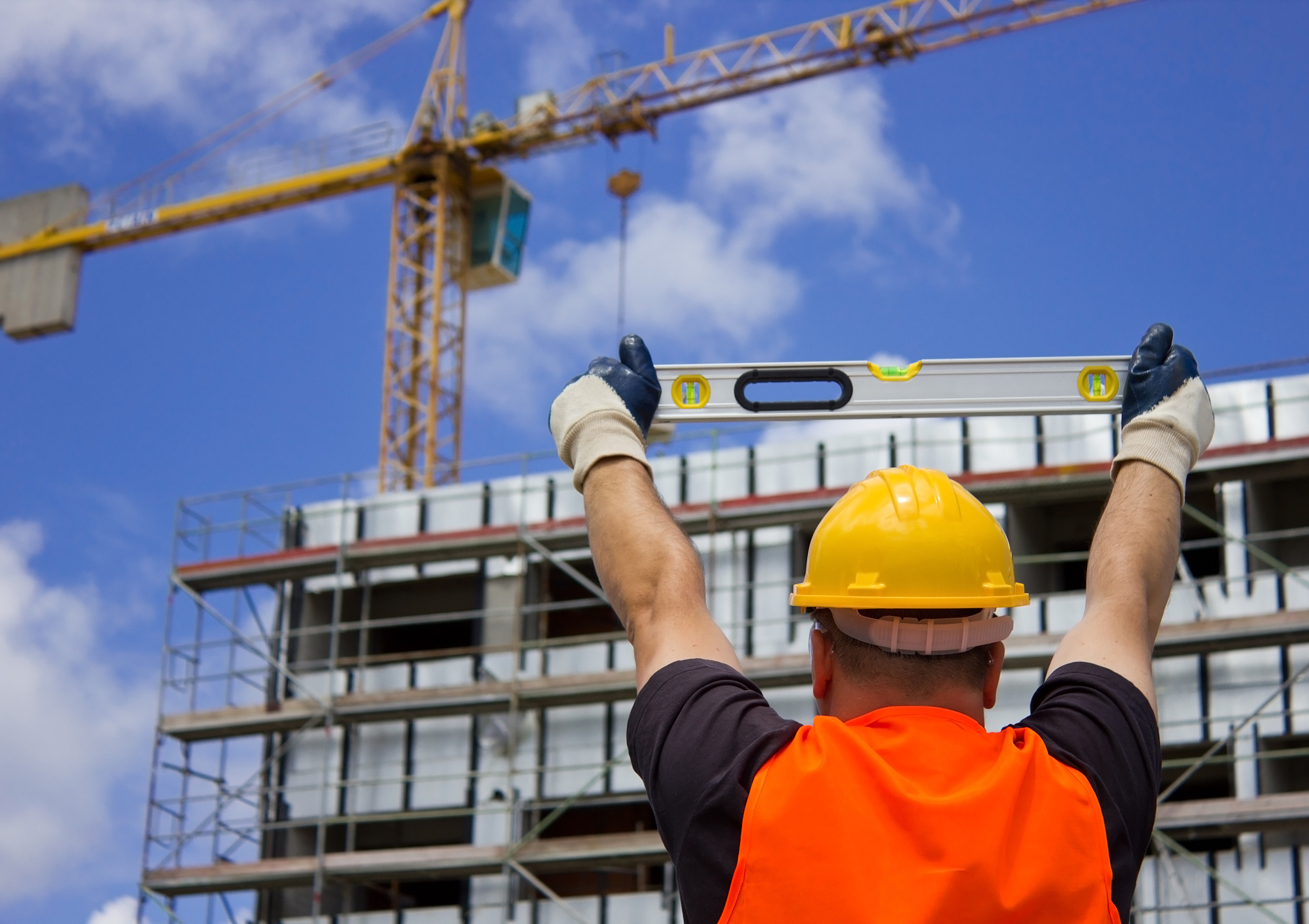 对当月发生的临时用电、高处作业、安全教育的安全隐患分析怎么写