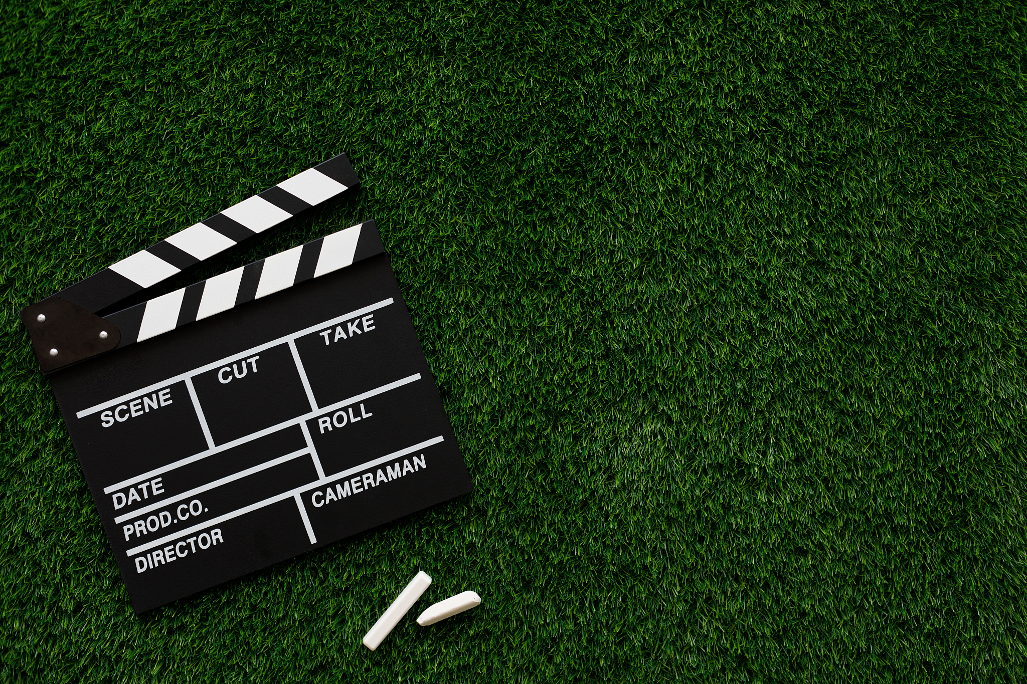 461158509：电影血		抱歉我不明白您的问题。您能提供更多的上下文或信息吗？		461158509：电影学与大学电影的关系是什么		461158509：简要回答		电影学是研究电影艺术的学科包括电影制作、电影史、电影理论等方面。大学电影则是指在大学教育中涉及的电影课程或活动如电影制作课程、电影俱乐部等。这两者之间的关系是电影学提供了理论和知识支持帮助人们更好地理解和欣赏电影艺术；而大学电影则