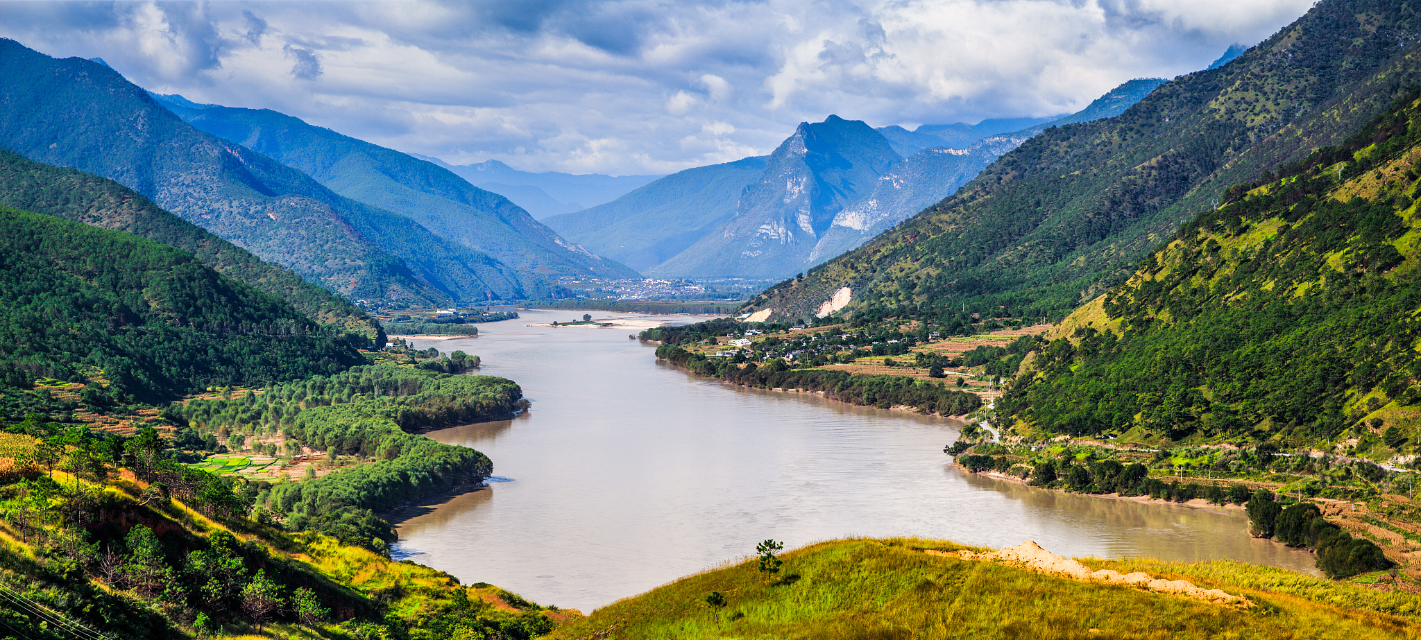 金沙江滨江旅游城市：探索自然之美，感受人文之韵