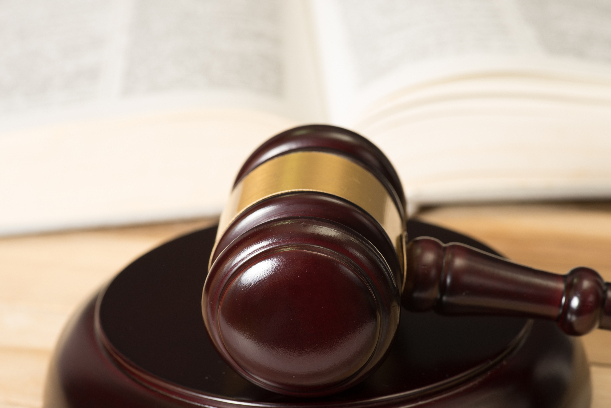 如何选择刑事律师？资深刑辩律师刘校逢为您支招