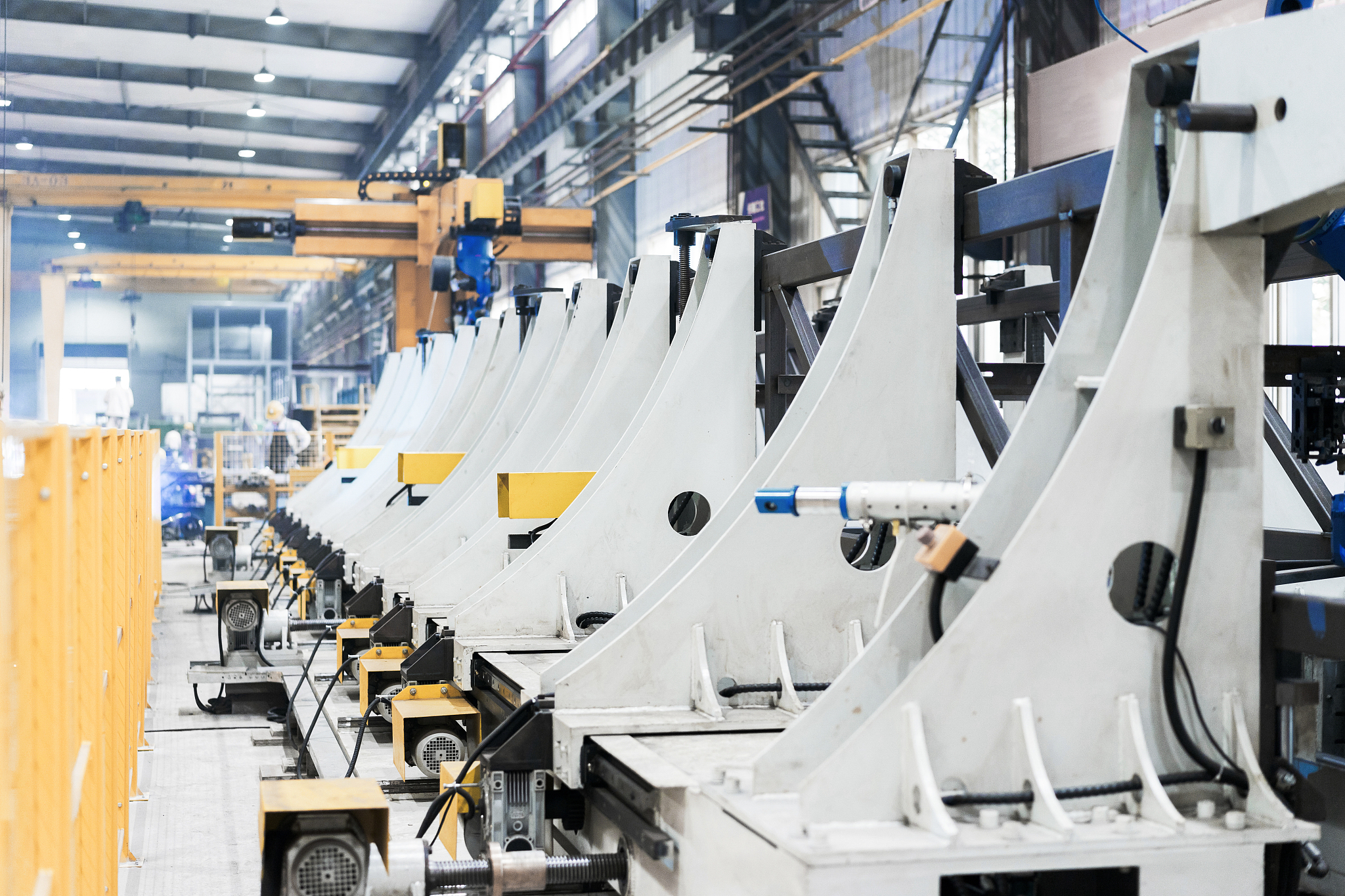 恩德能源风力发电机新技术、新材料、新工艺的运用、人因工程分析、产品技术参数统计