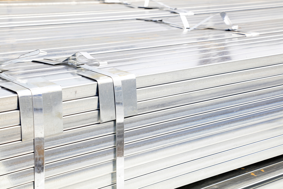 铝装饰线条的“变色魔法”：氧化车间揭秘！