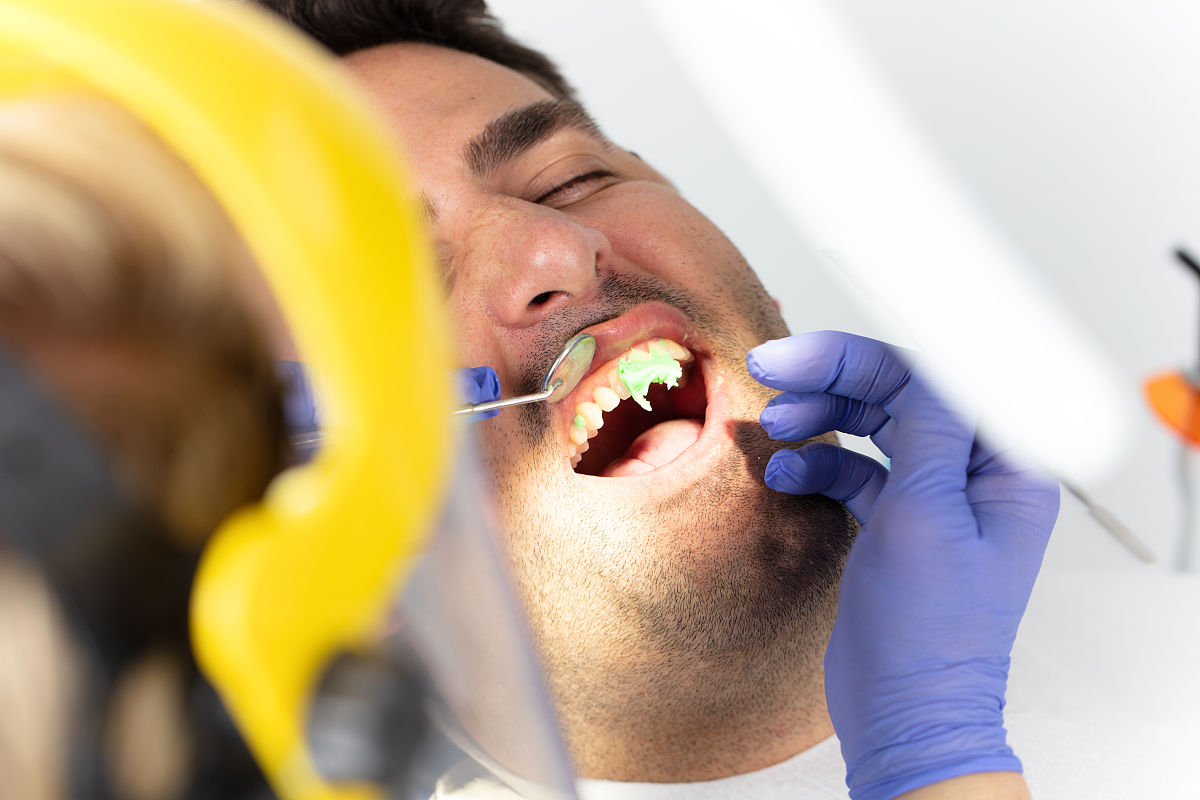 牙周病科普：症状、原因、预防与治疗