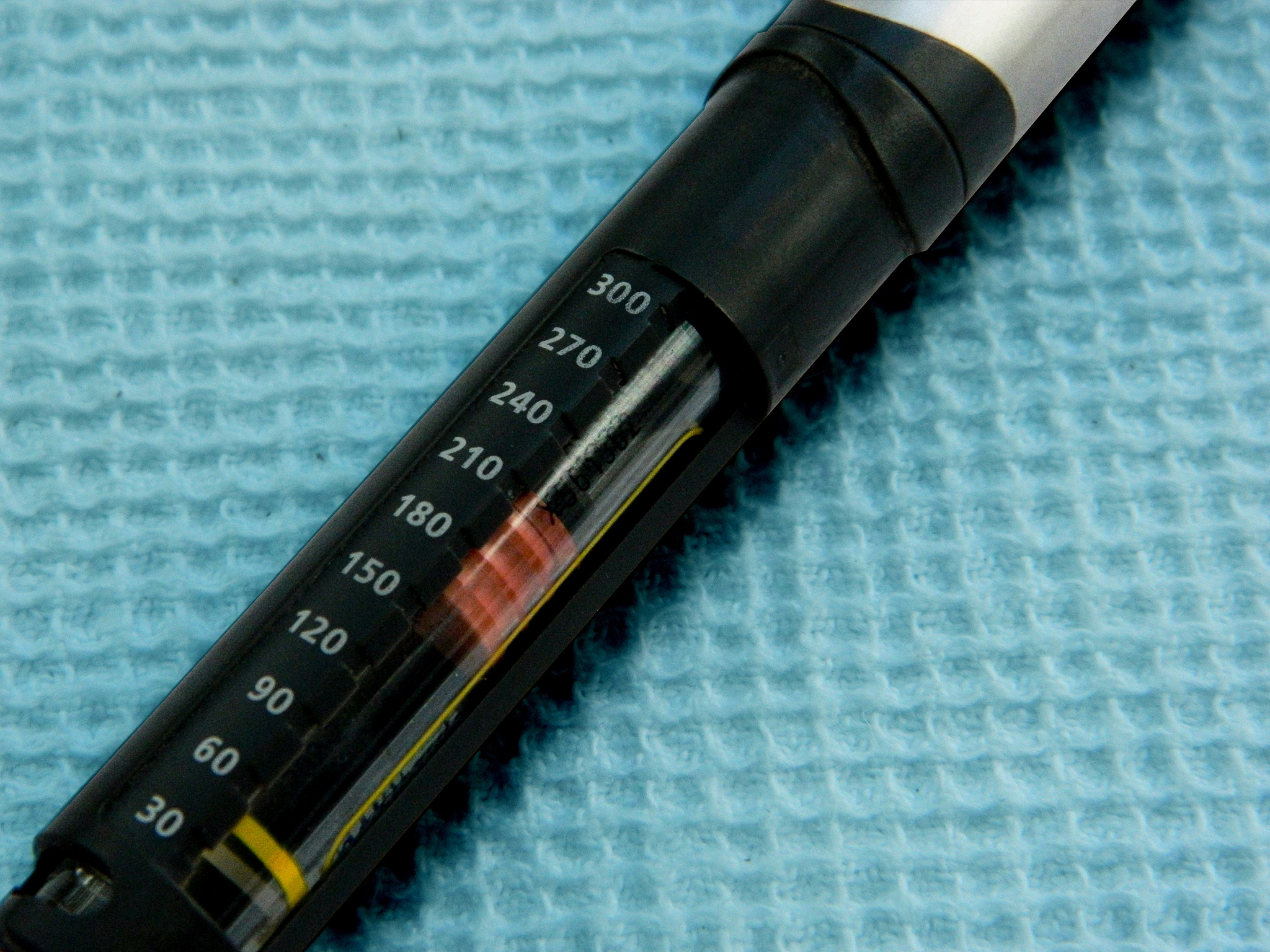 50% 注射用葡萄糖能喝吗？误服风险及处理方法