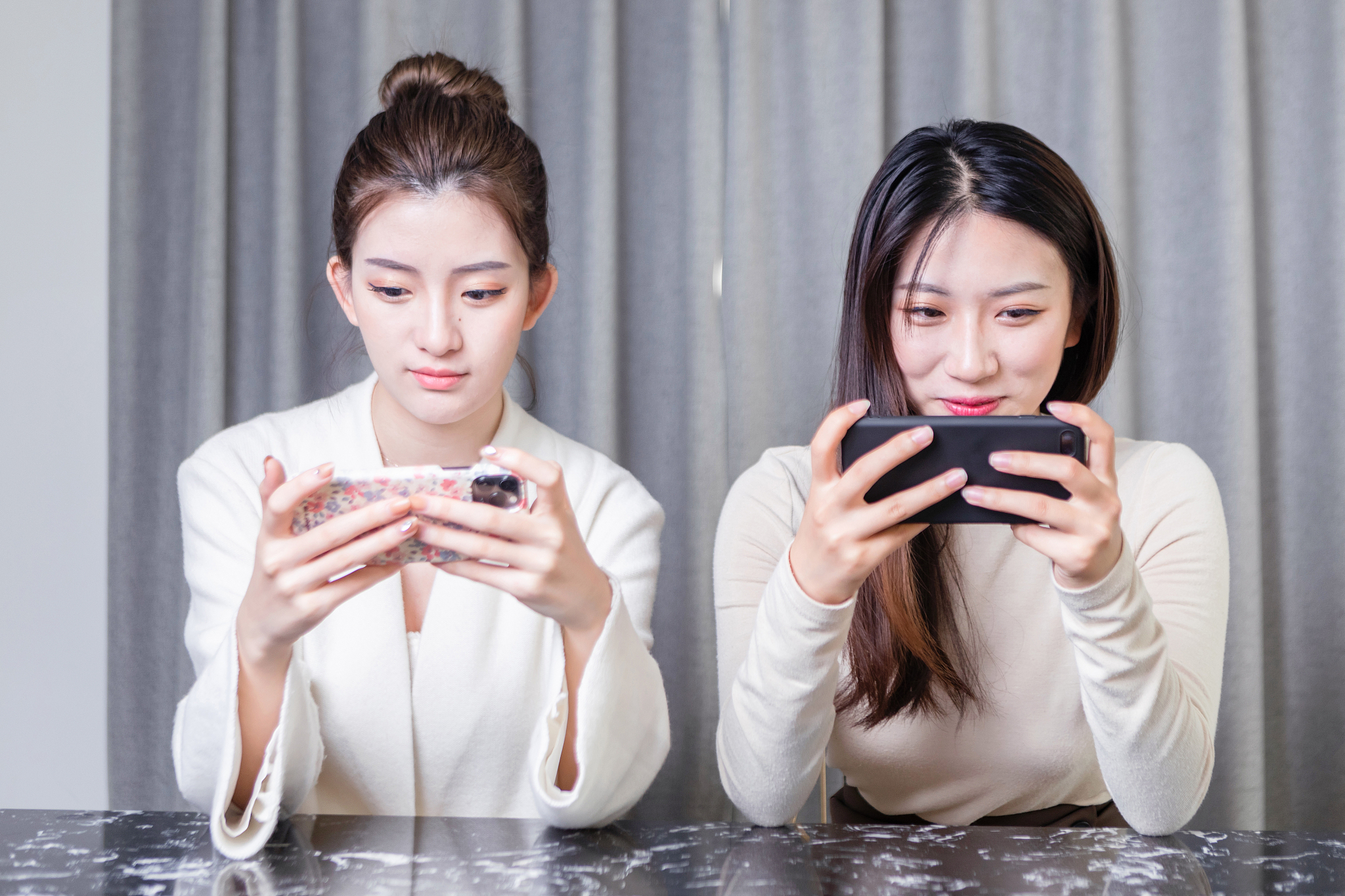 暗黑之烬震撼上线！全新角色、副本、装备等你体验！