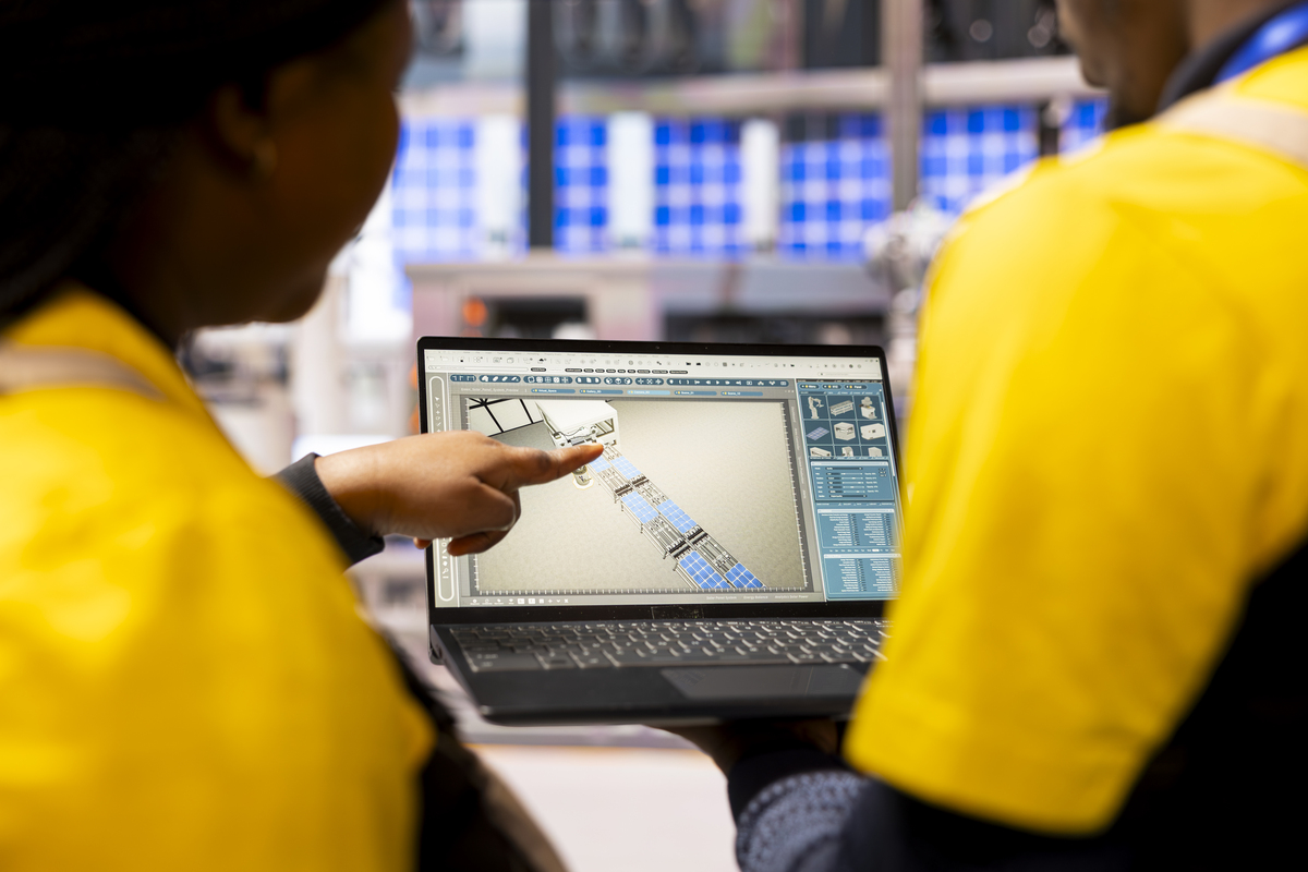 了解到工艺简单、设备也比较少检维修人员也参与到运行设备的日常管理中所谓的包机到人。正常的生产和维修是有矛盾的生产一坏维修就得去修坏的越频繁维修人员就有抱怨总坏总得去修。