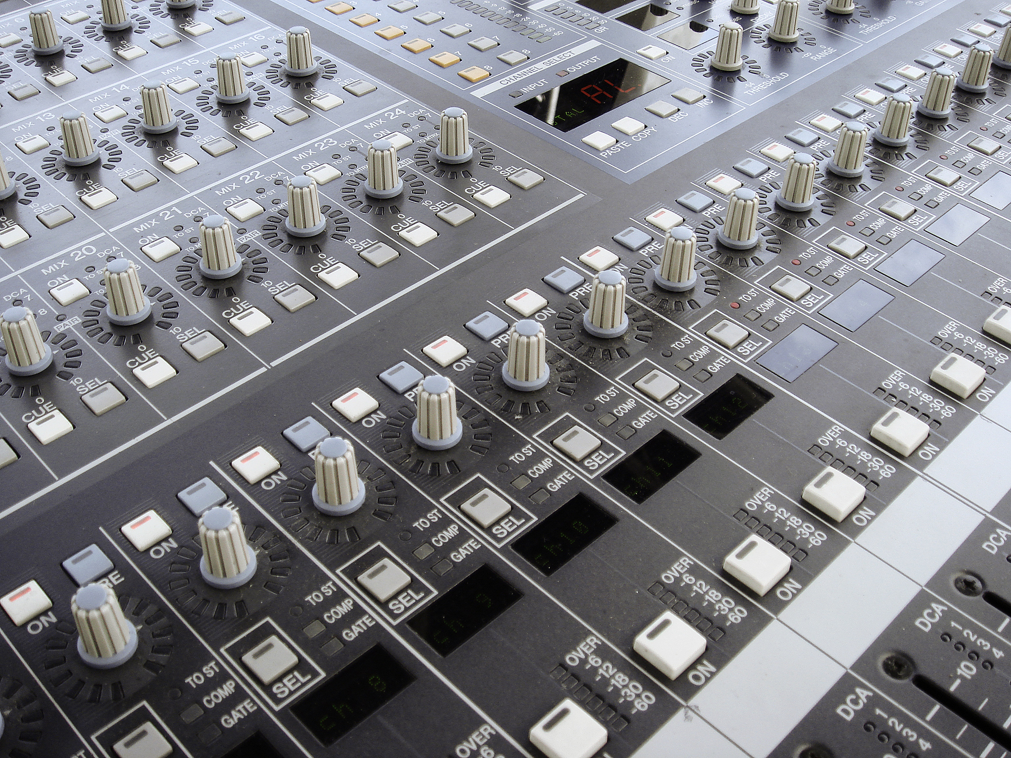 平山县职业教育中心2020年招生简章 - 培养实用技能人才