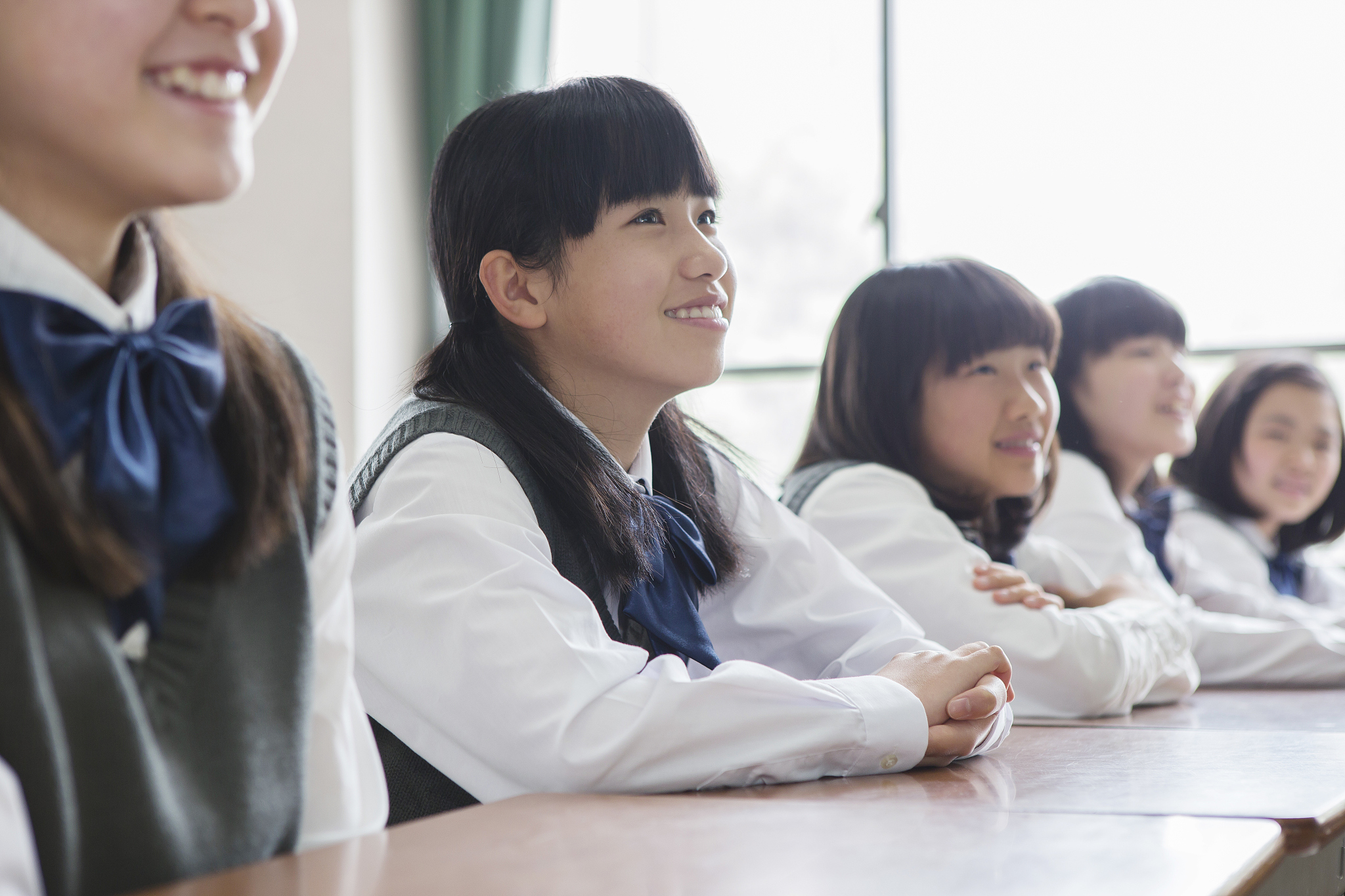 女生初中毕业学幼师专业有优势吗