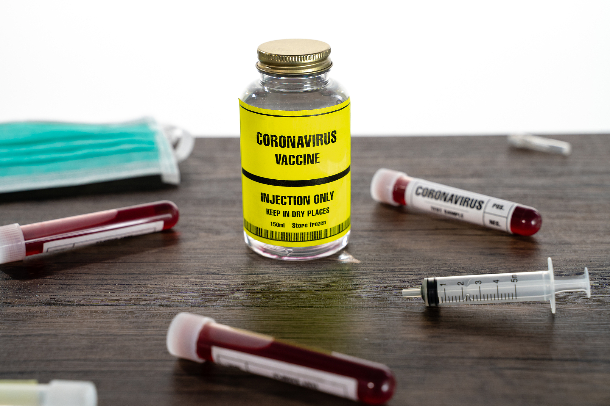 初中毕业学医学类的就业前景用