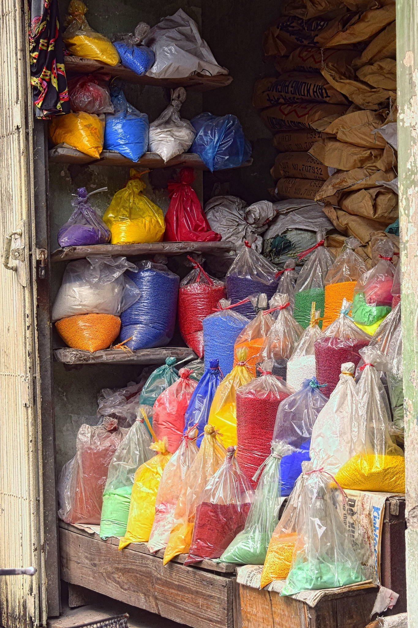 毕节市财贸学校工艺美术专业都学些什么