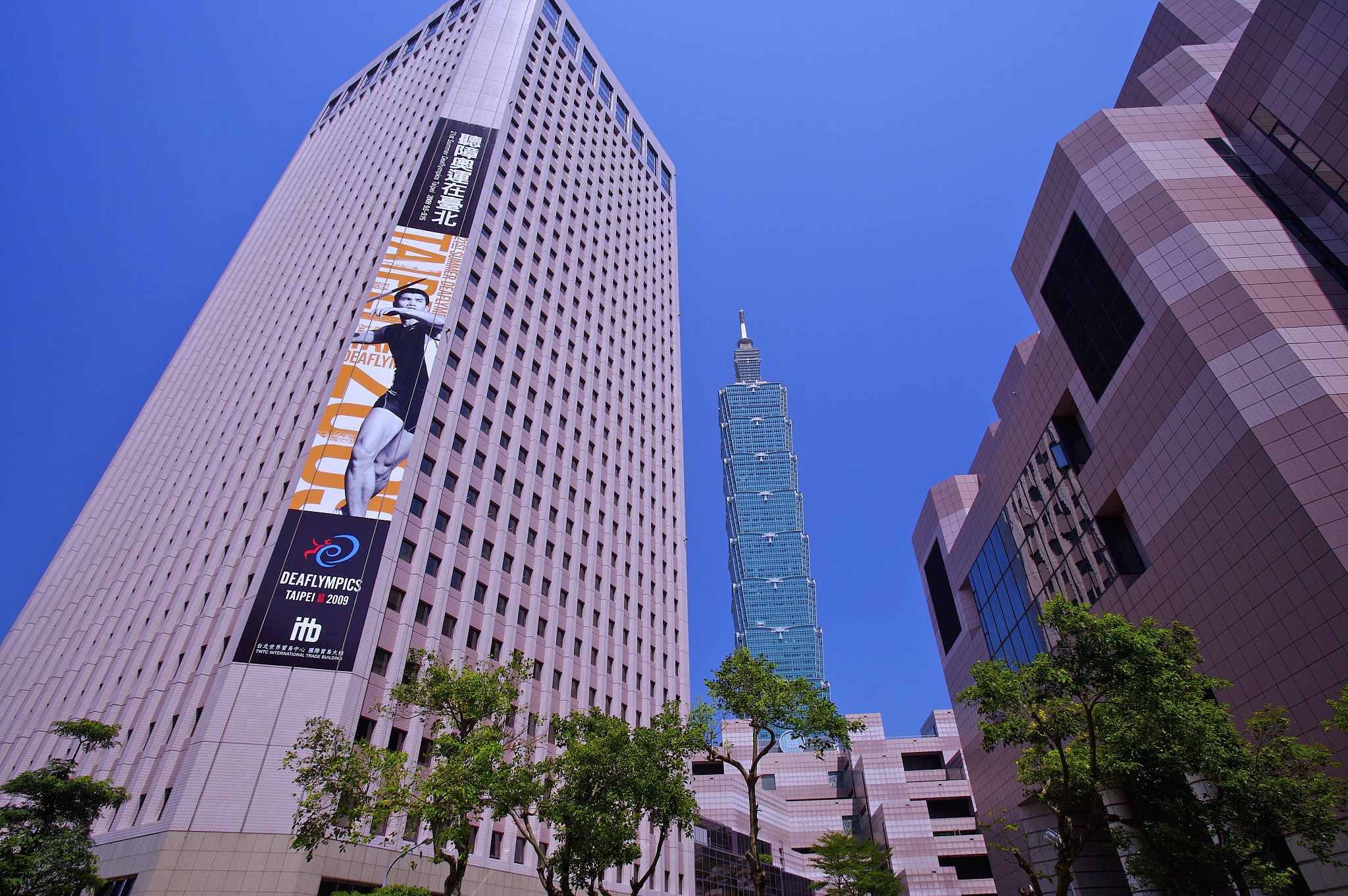 关于学校周围的商圈分析应从哪些方面分析举例说明