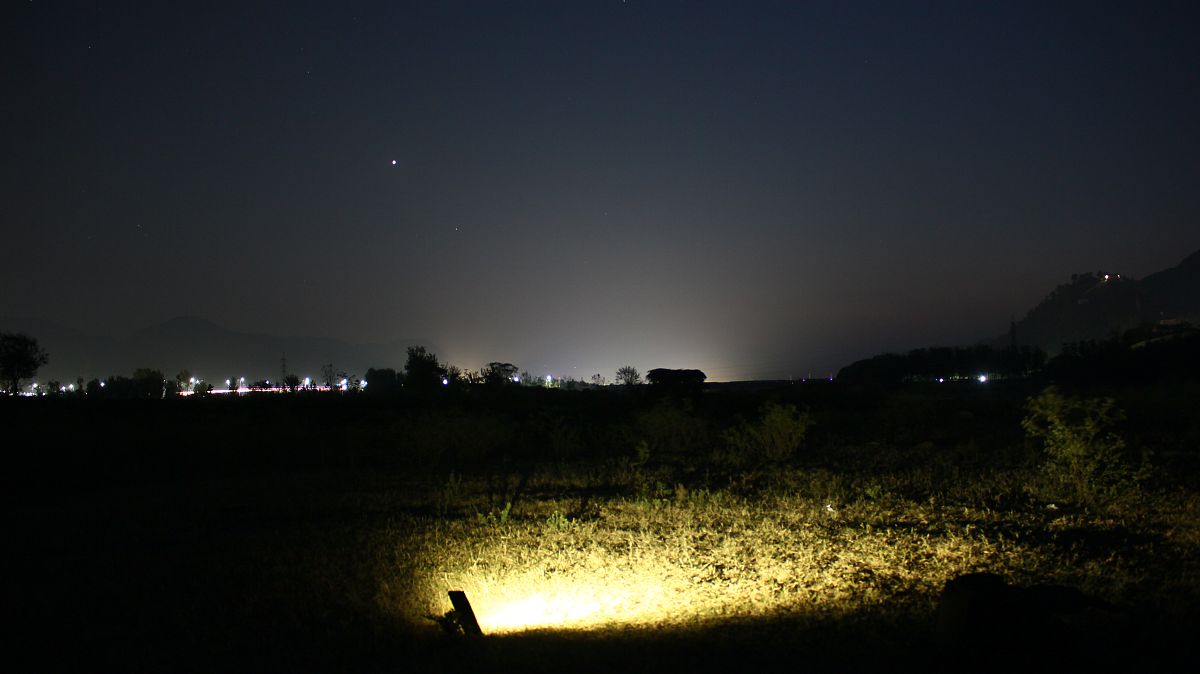 标题：初夏的夜 写一篇800字文小学作文