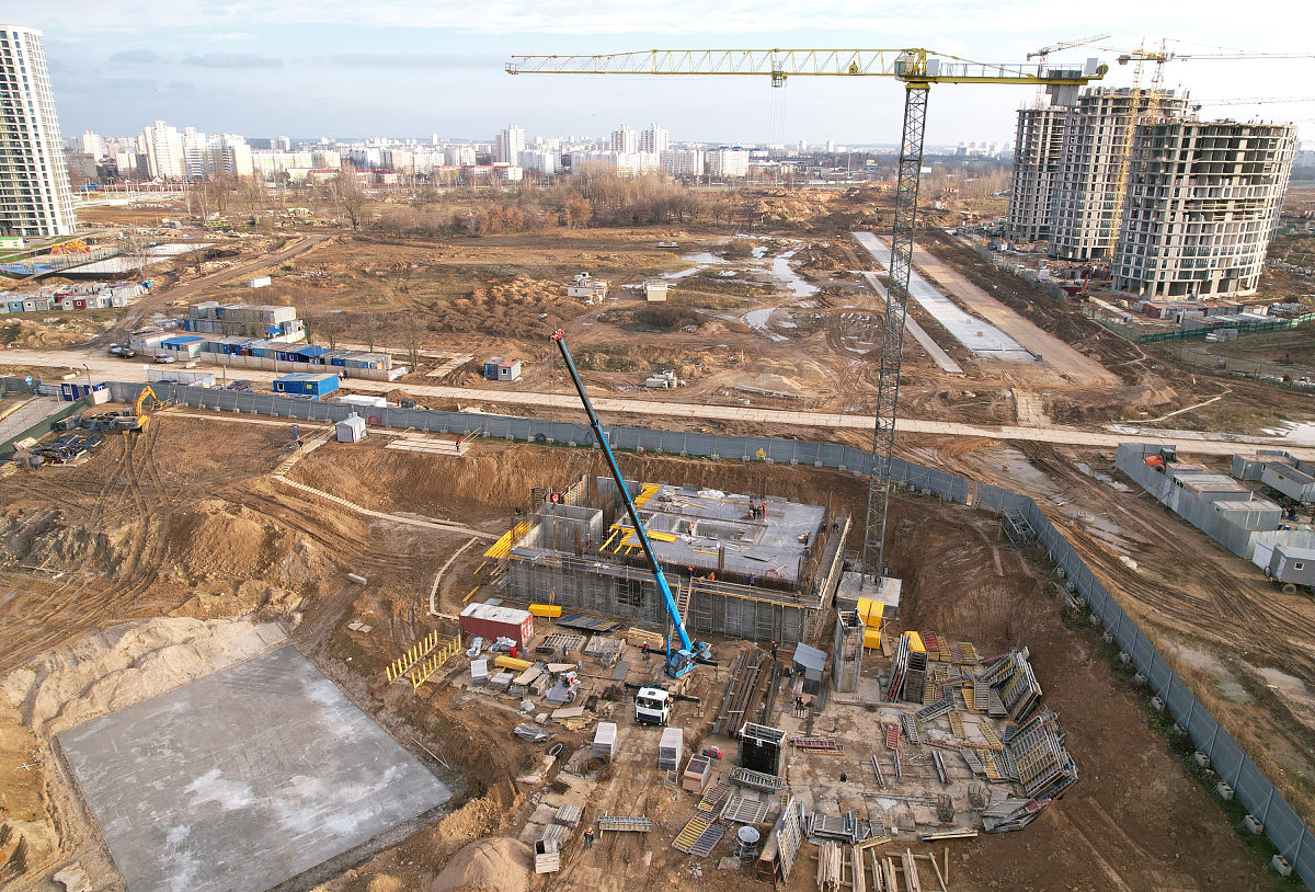 南宁绿地中央广场地基支护倒塌事故原因