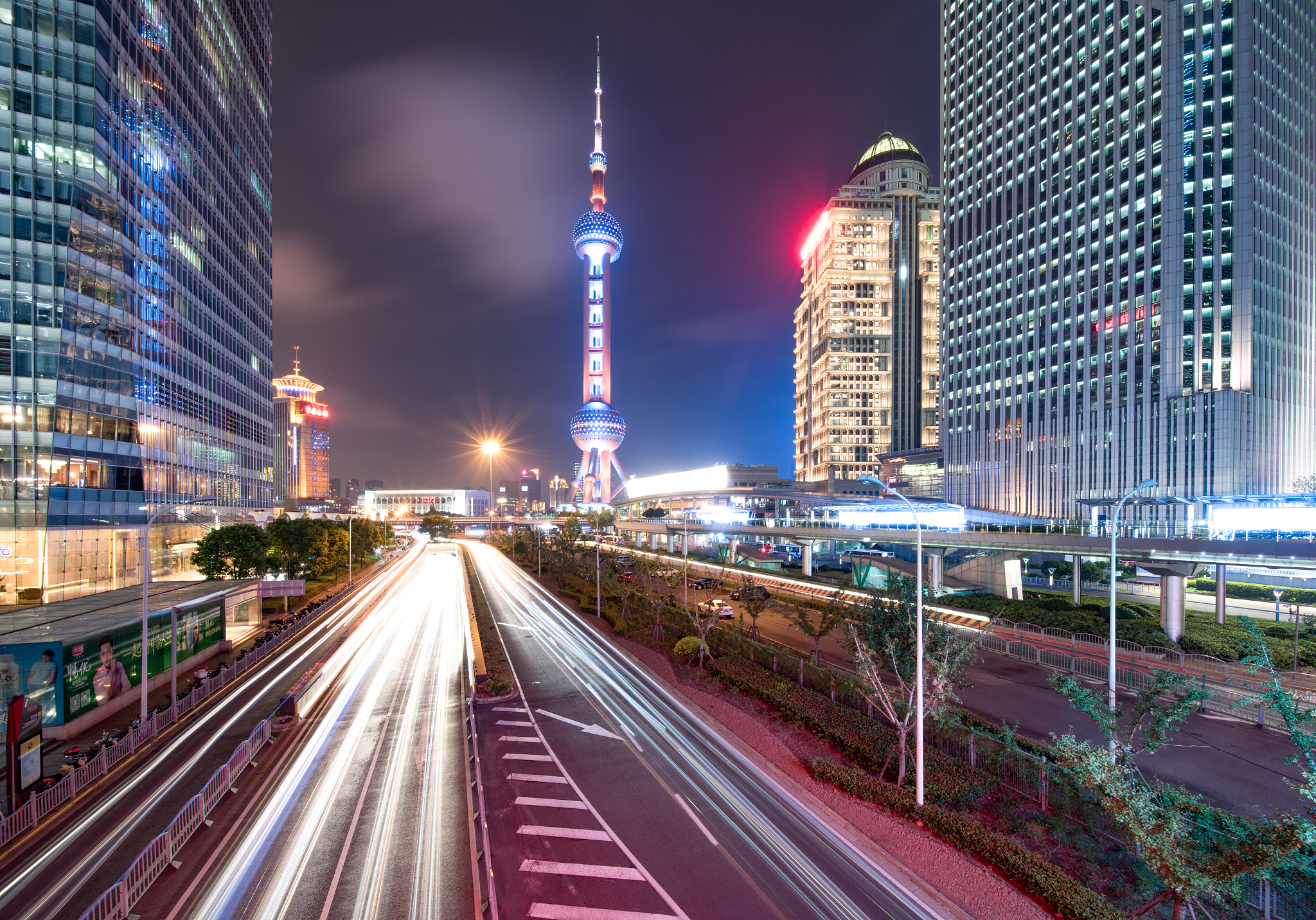 上海浦东二龙路：交通便利，商业繁荣