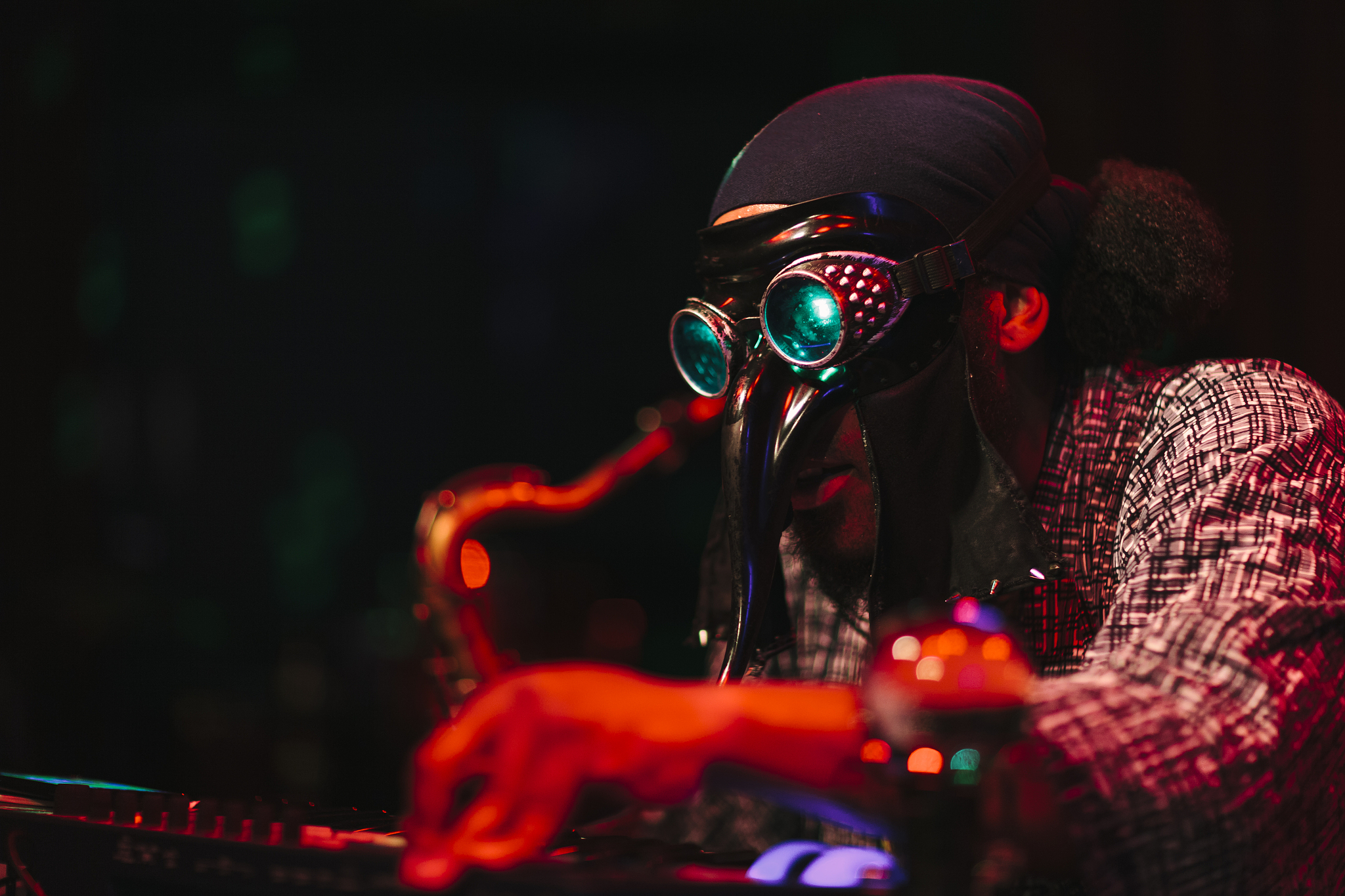 对EDM发展至关重要的乐队 - 影响深远的先驱者