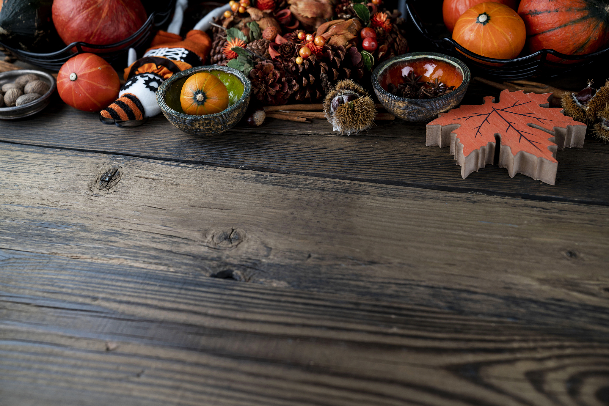 小酒馆万圣节派对：化妆舞会、魔术表演、美食和游戏！