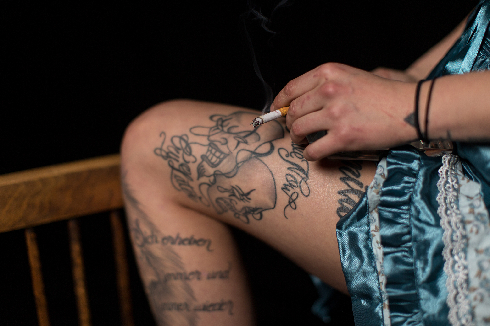 纹身的诗意：女性与艺术的交融