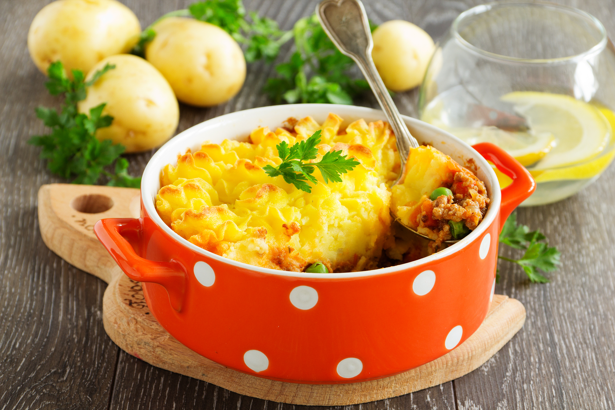 cottage pie, shepherd's pie, english cuisine