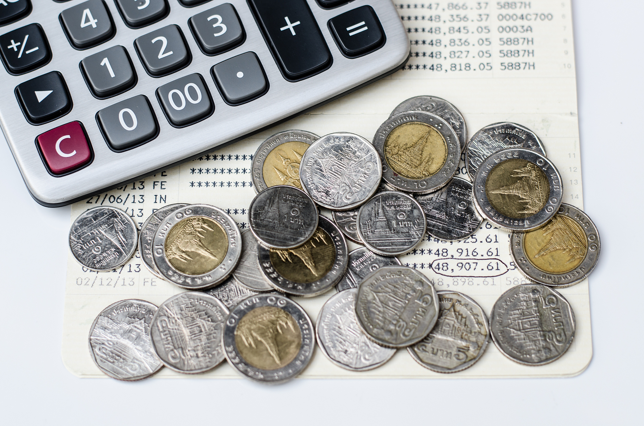 使用权资产初始成本不包含：租赁负债