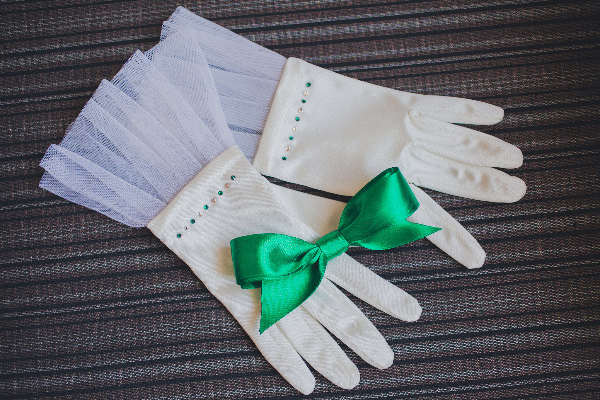 wedding bridal gloves with green bow