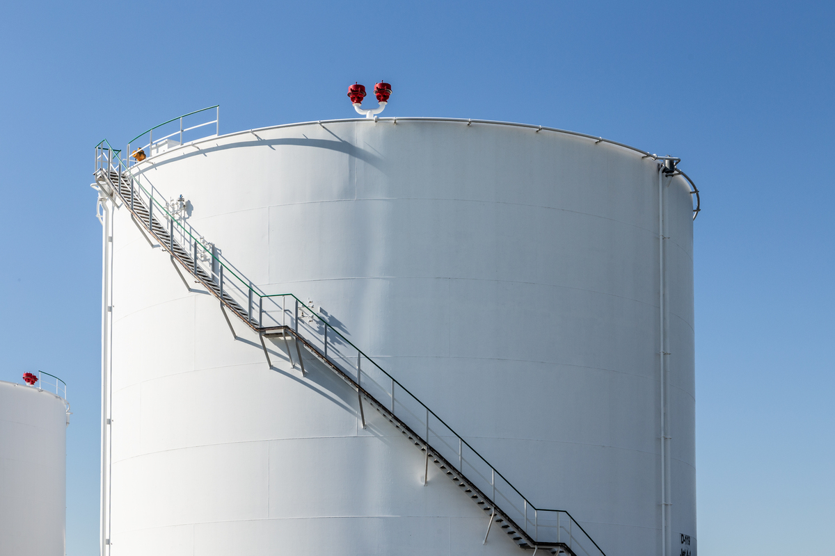 油田储罐防腐措施1000字