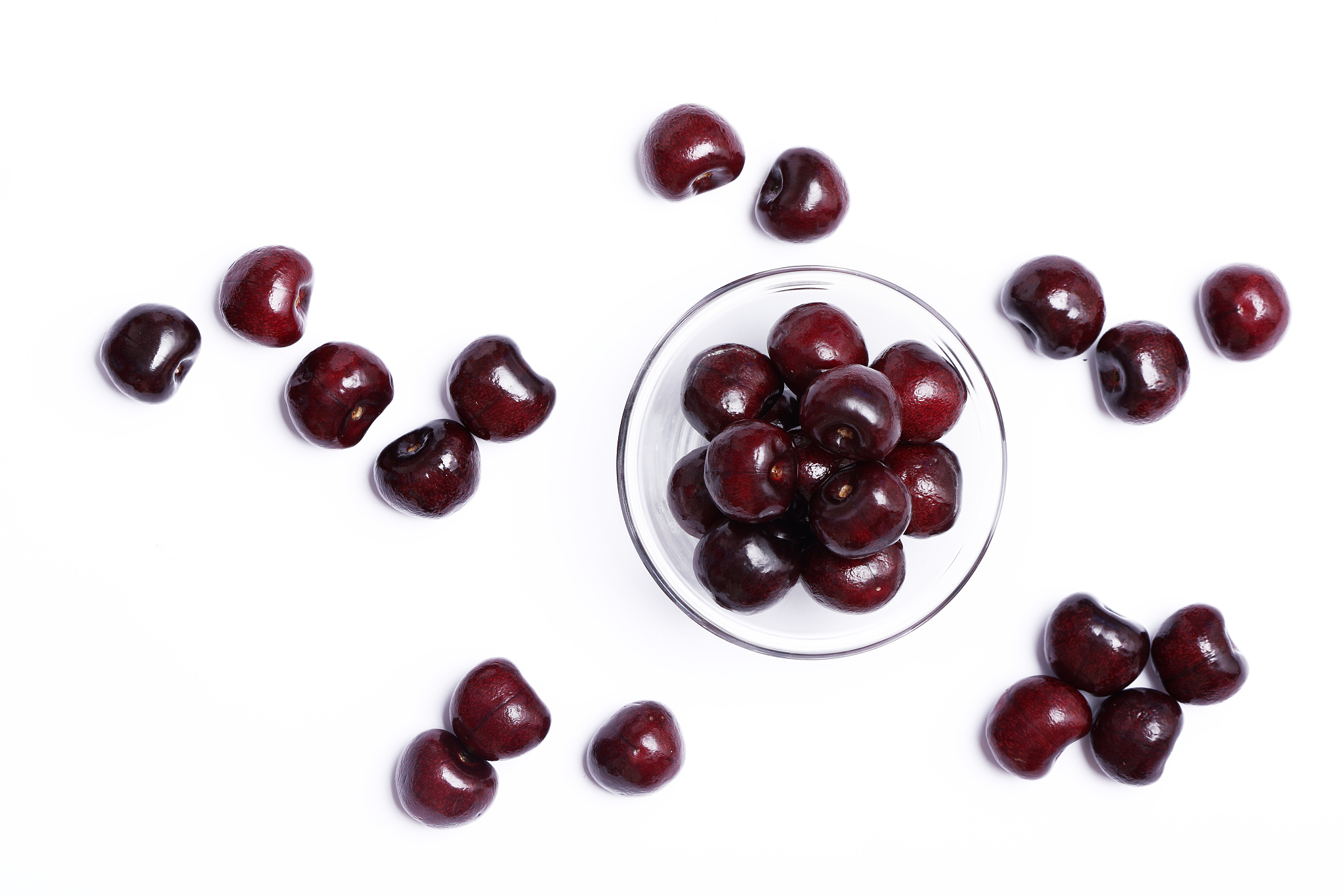 我需要你作为一名SEO帮助我把对应的关键词变为包含多个需求且吸引人的SEO长标题但要注意长标题不可以是疑问句以下是内容：囊胚移植能不能吃车厘子