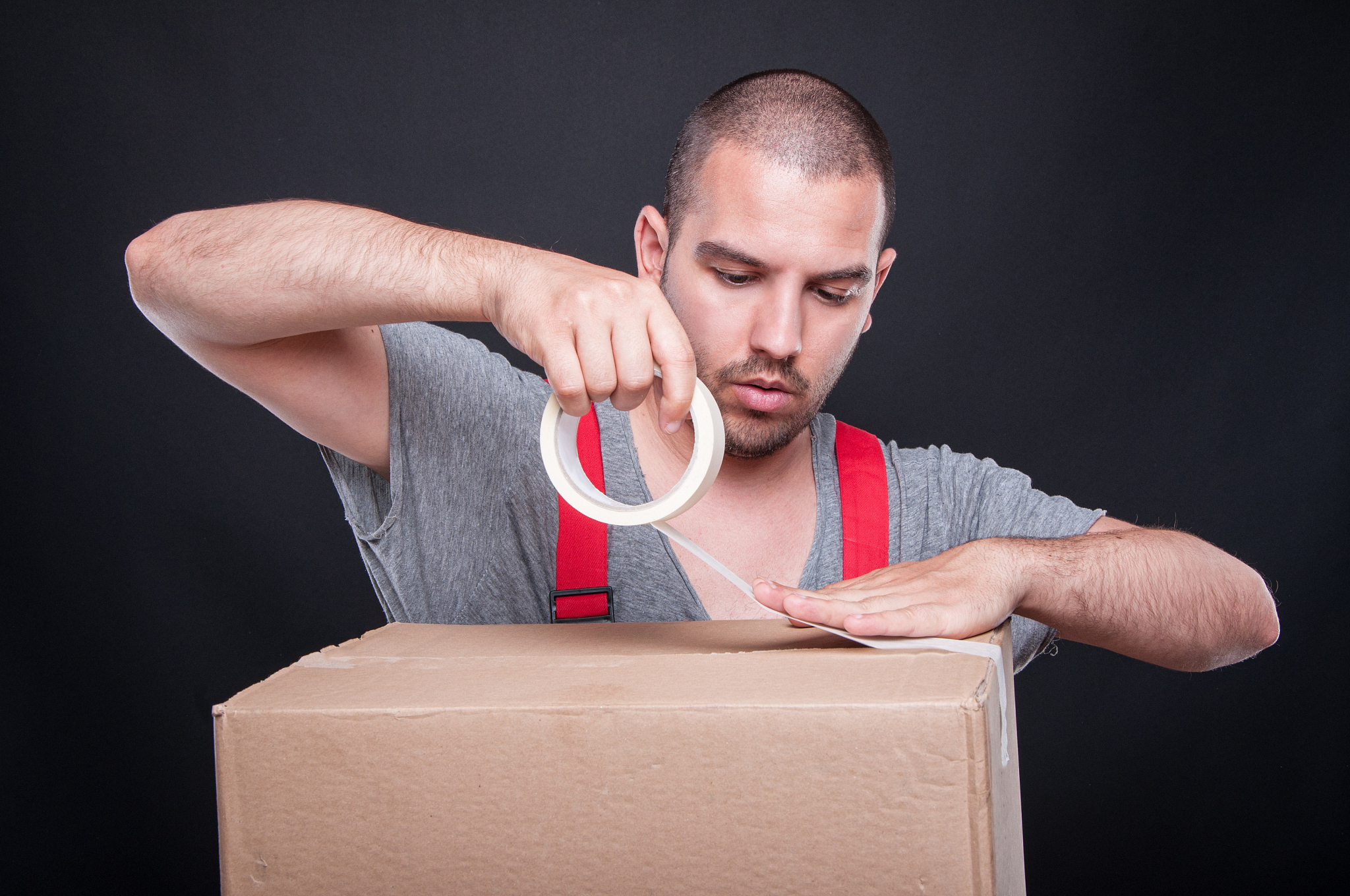 爆笑晚会游戏！电工、裁缝和搬运工的幽默职业介绍