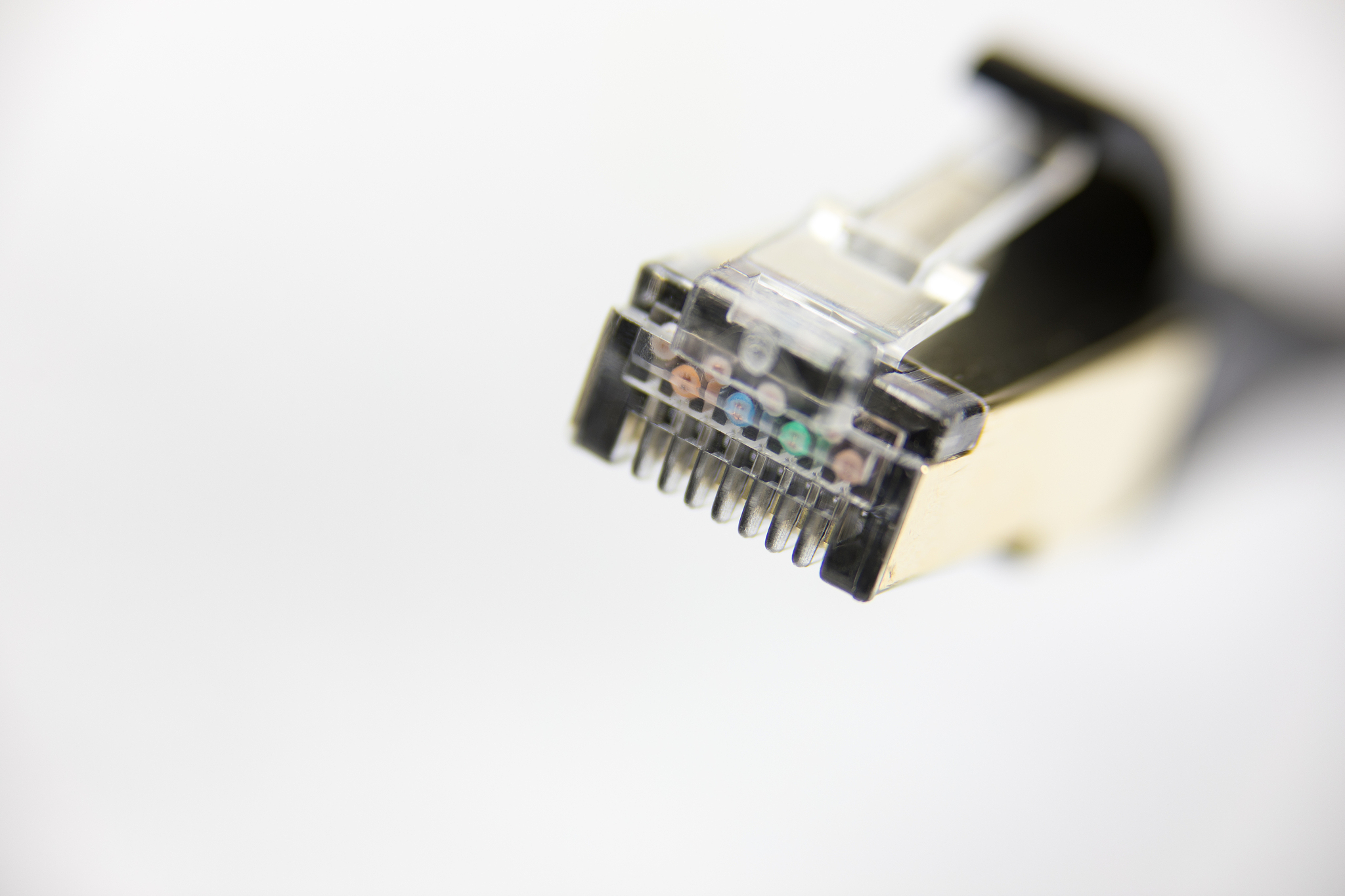 SPI通讯协议详解：原理、优势与劣势