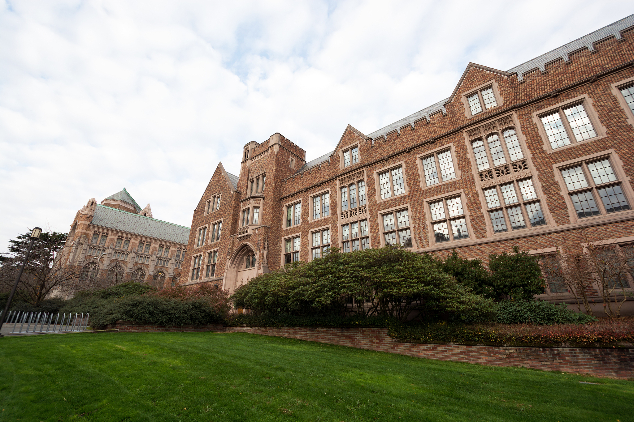 武汉高中入学难度大揭秘：数据告诉你竞争有多激烈！