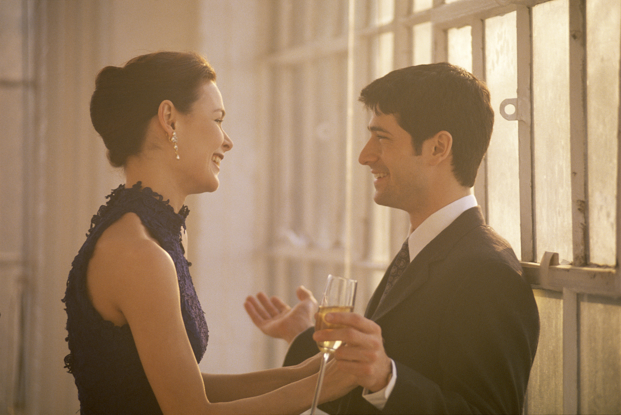 同时约了两个男生看电影两个都答应了该怎么办