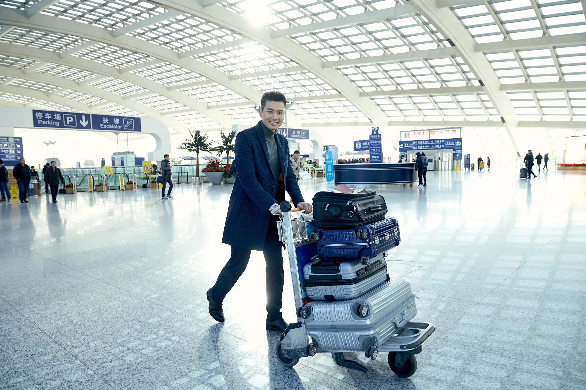 乌鲁木齐机场轮椅服务怎么申请帮我用210字详细描述