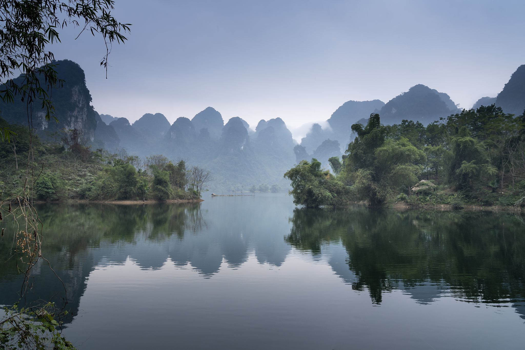 你这首诗的篇幅结构和《咏鹅》不同请重新写一首