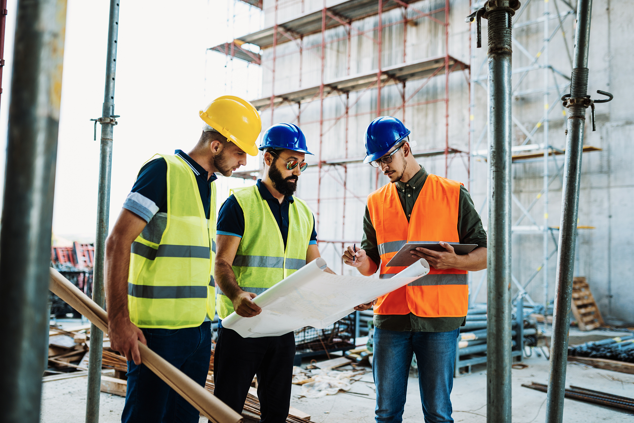 construction industry - investors and engineers working together