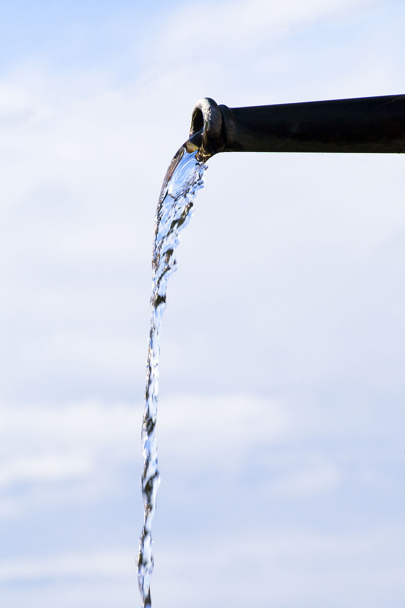 洒水器总流量计算公式及影响因素