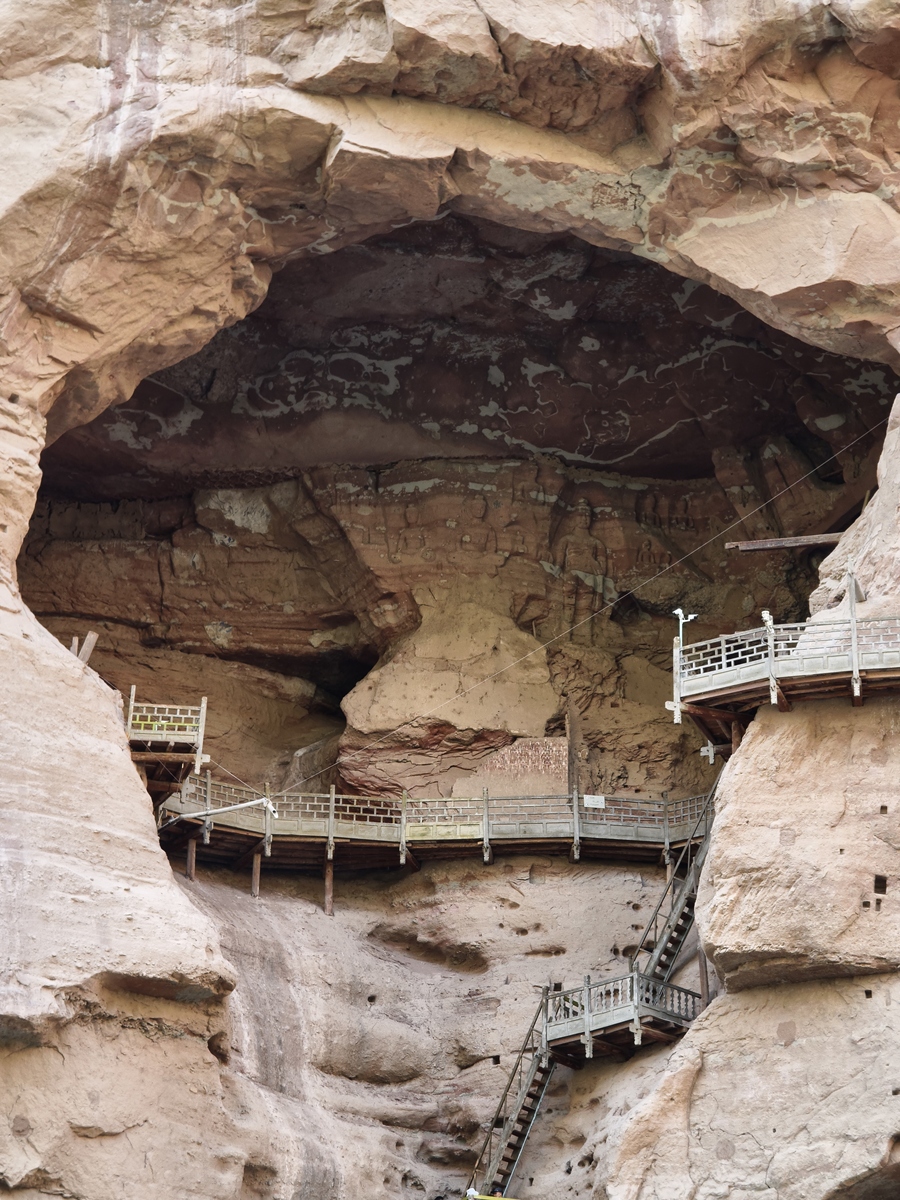甘肃天斧砂宫地理位置