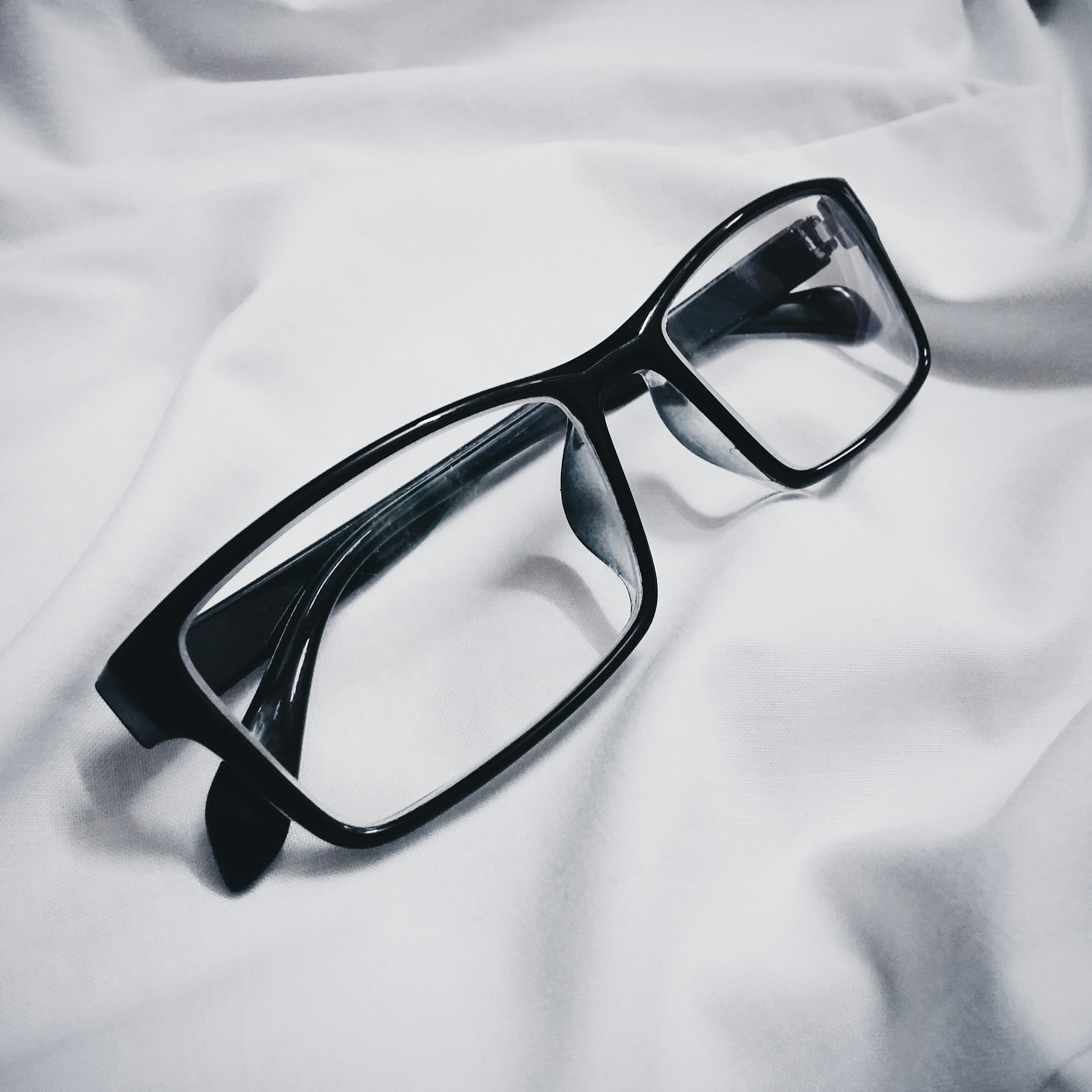 日抛隐形眼镜：方便、卫生、舒适的最佳选择