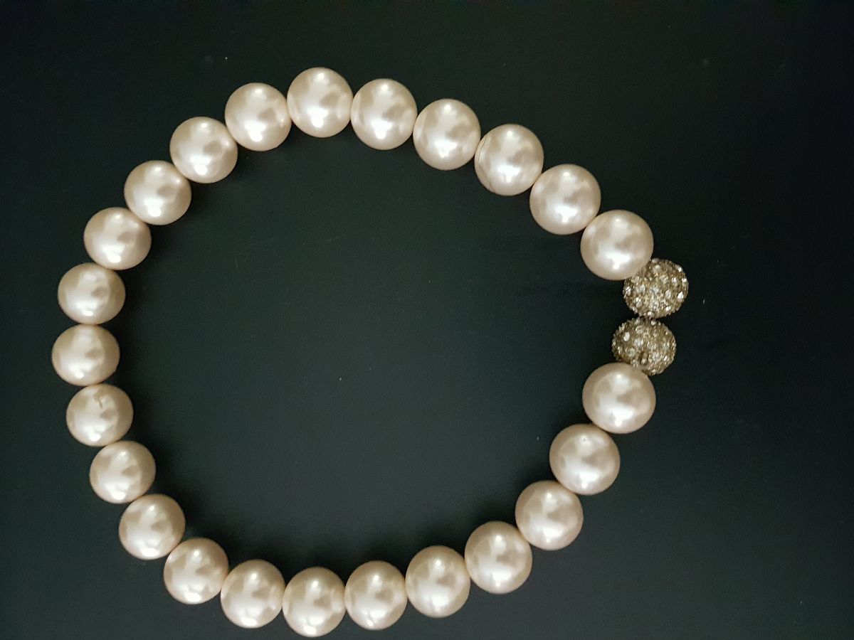 在逃公主天然马贝珍珠耳钉值钱吗回答加拓展。