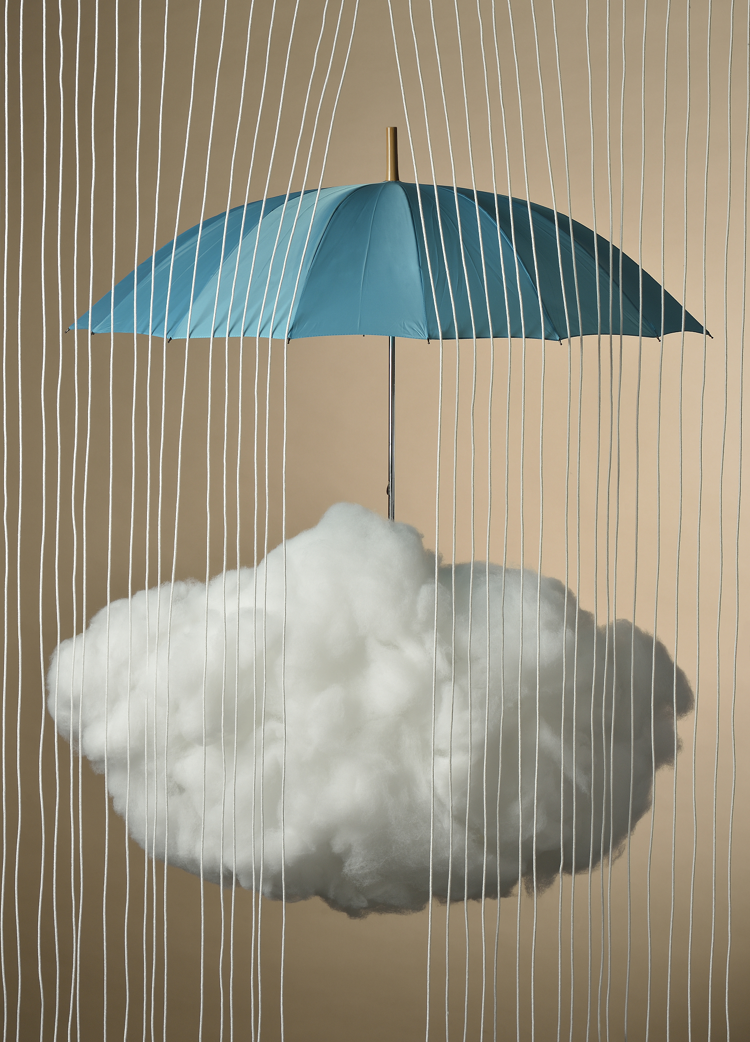 请文章题目要求是：下雨了如果没有带雨具请分析不同情况下人类是跑淋得雨少还是不跑淋得雨少用数学模型计算分析