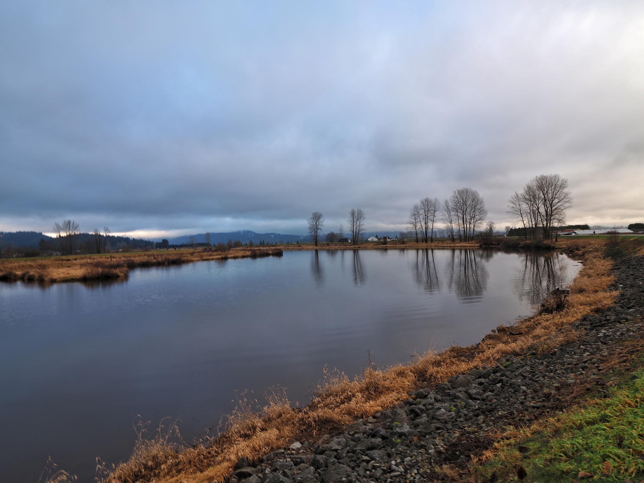 锅炉大气污染物SO2、TSP的敏感点至少2个点落地浓度、最大落地浓度及出现距离分析环境影响；