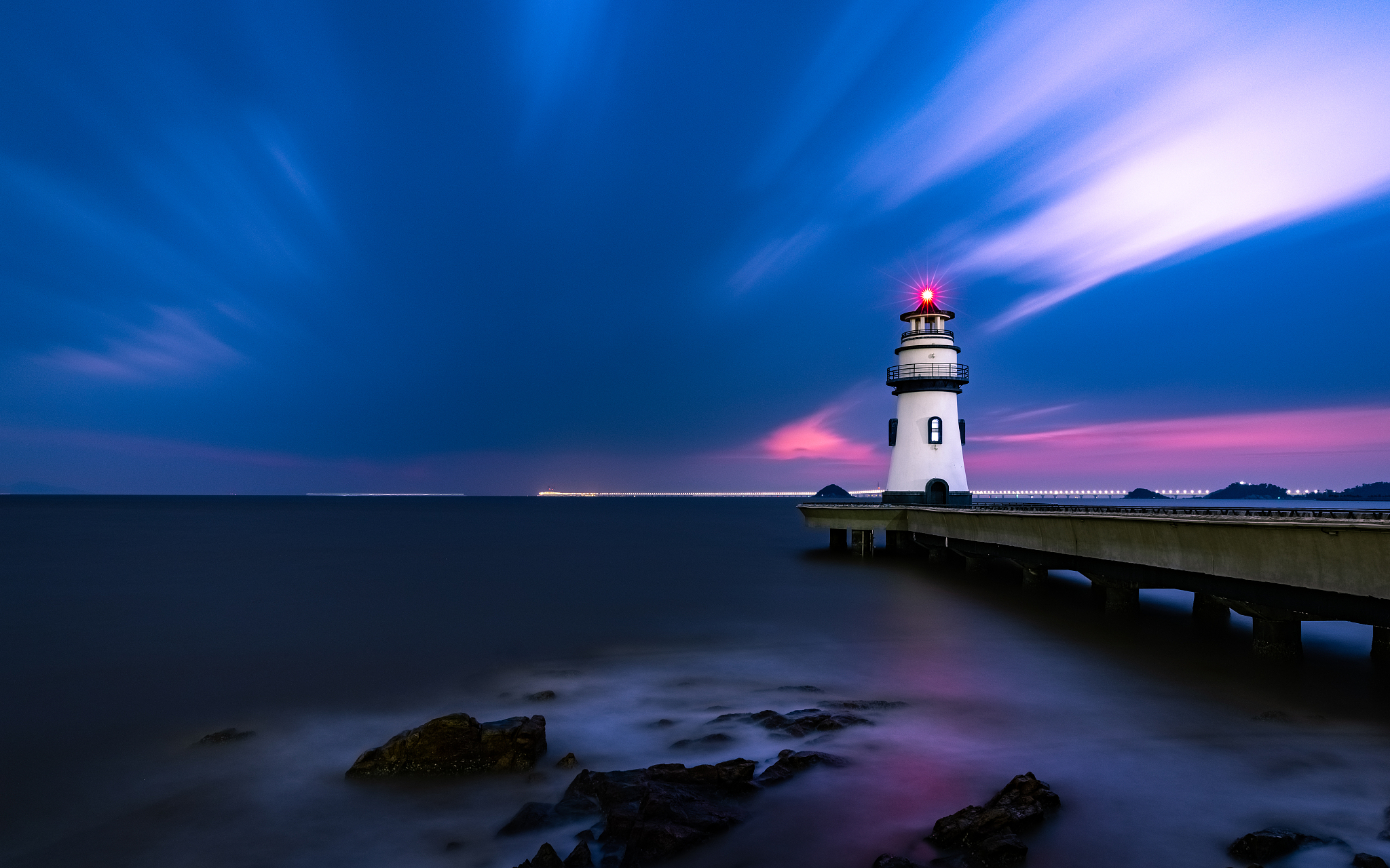 两人名字组合的浪漫词语：寓意美好爱情和幸福