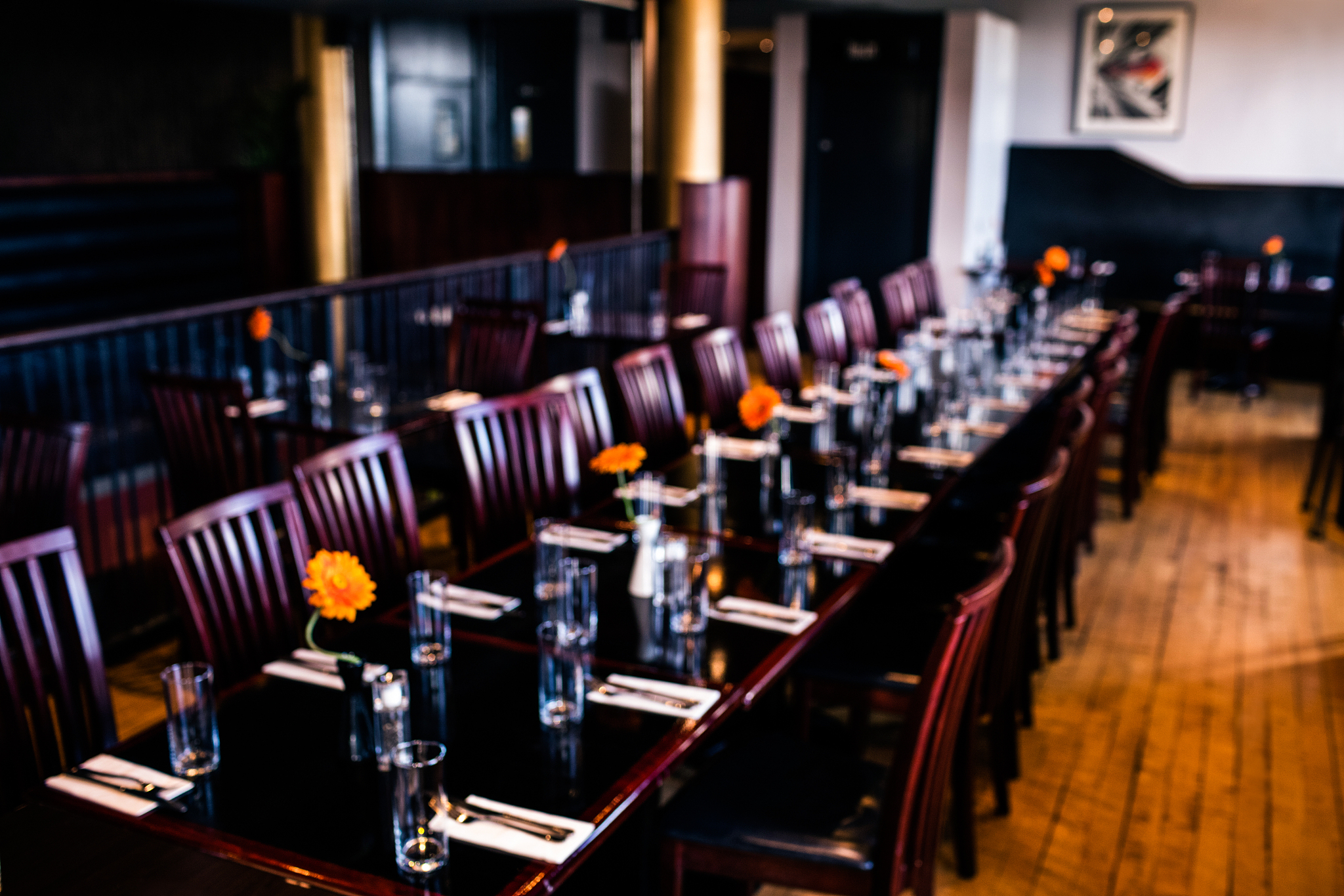 从产业发展和经济要素角度阐述旅游服务贸易的概念500字