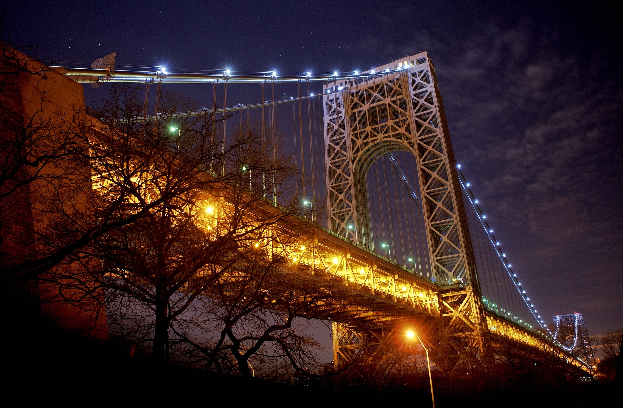 Optimized Crane Bridge Operations & Truck Waiting Times: Mathematical Model Development