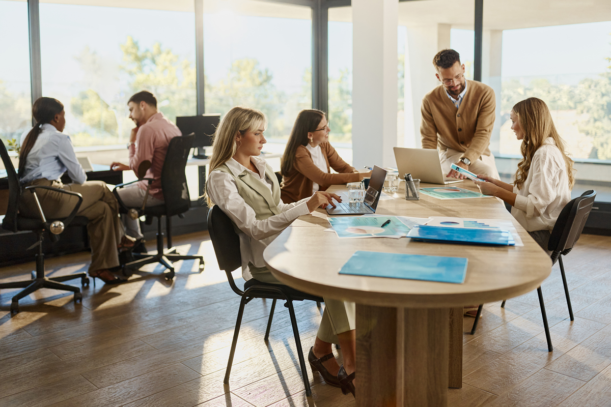 平常工作中没人说话是不是不健康