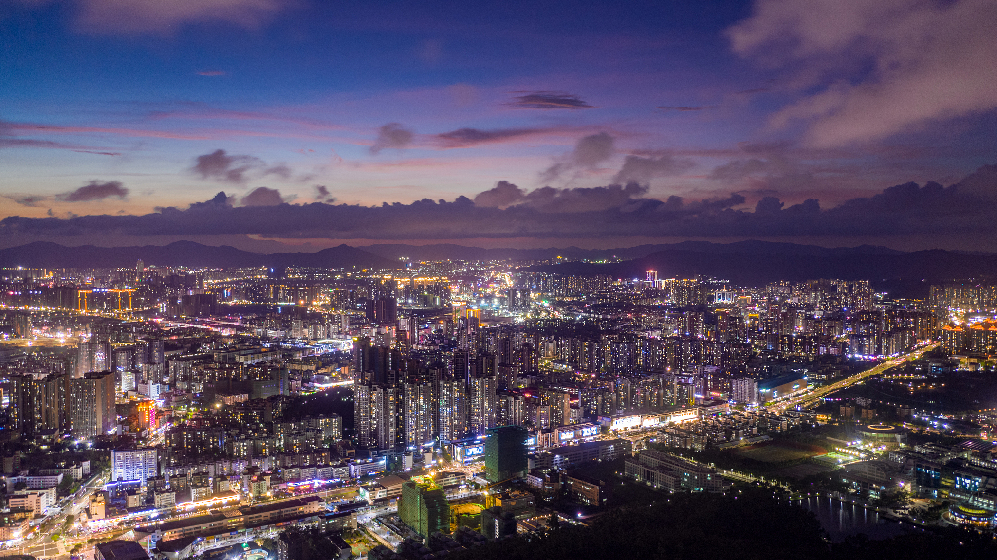 广东珠海 前山街道城市夜景