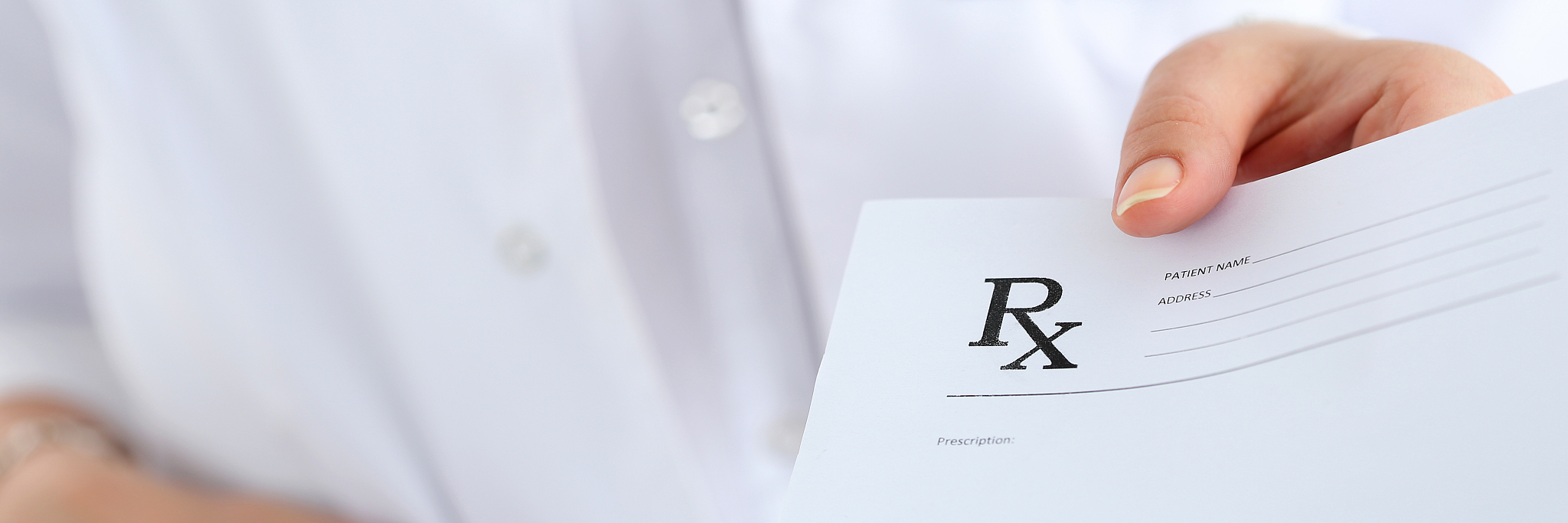 辽宁医药职业学院五年制大专有高铁乘务专业吗