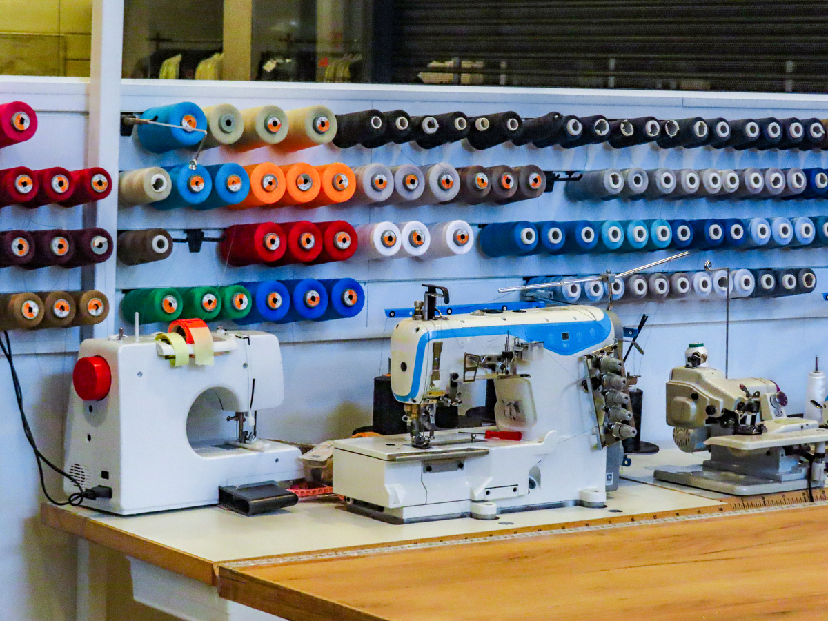 电脑绣花机绳绣拐弯漏线怎么办 解决步骤帮我用200字详细描述