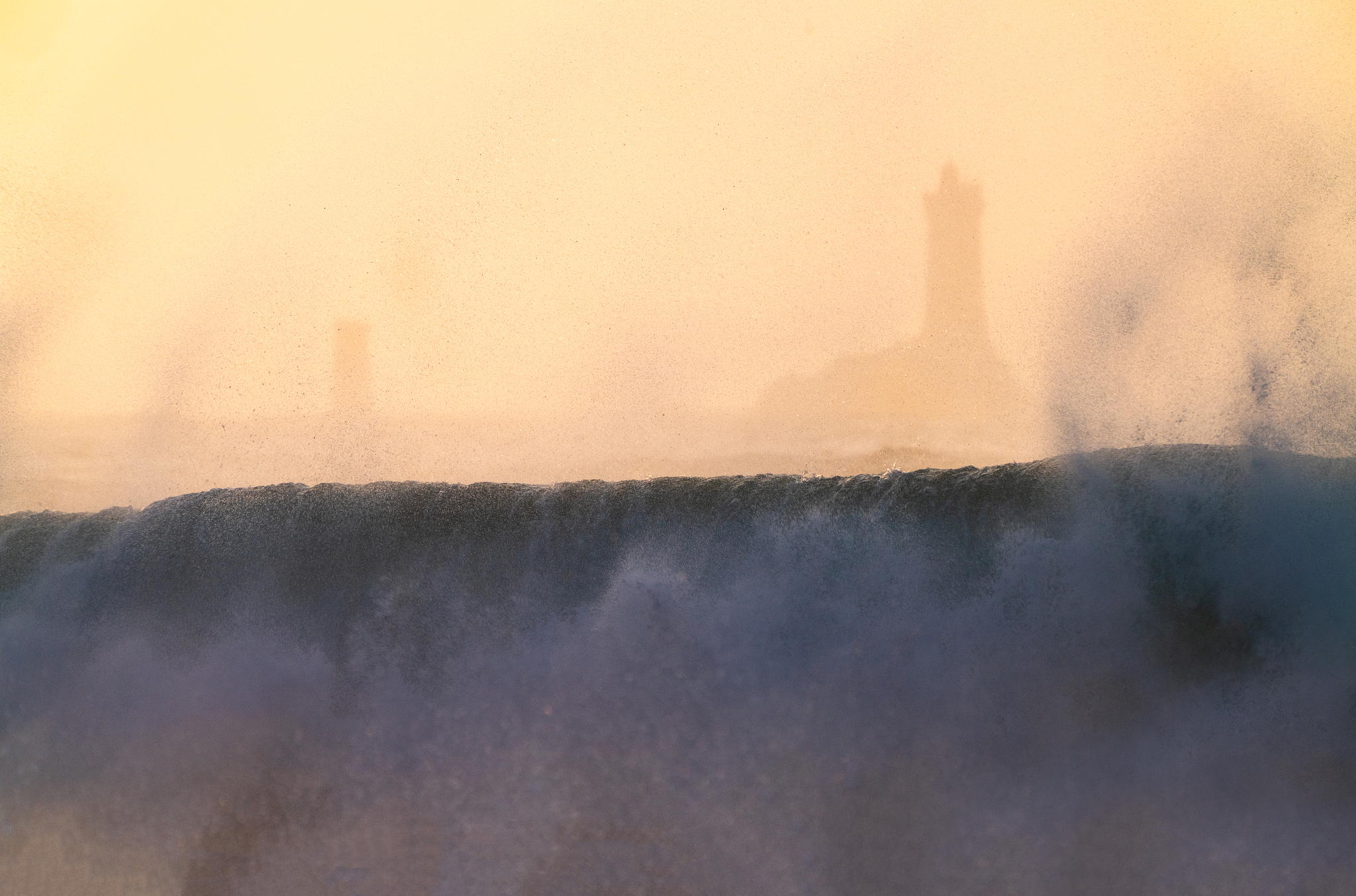peinture océanique d'une tempête