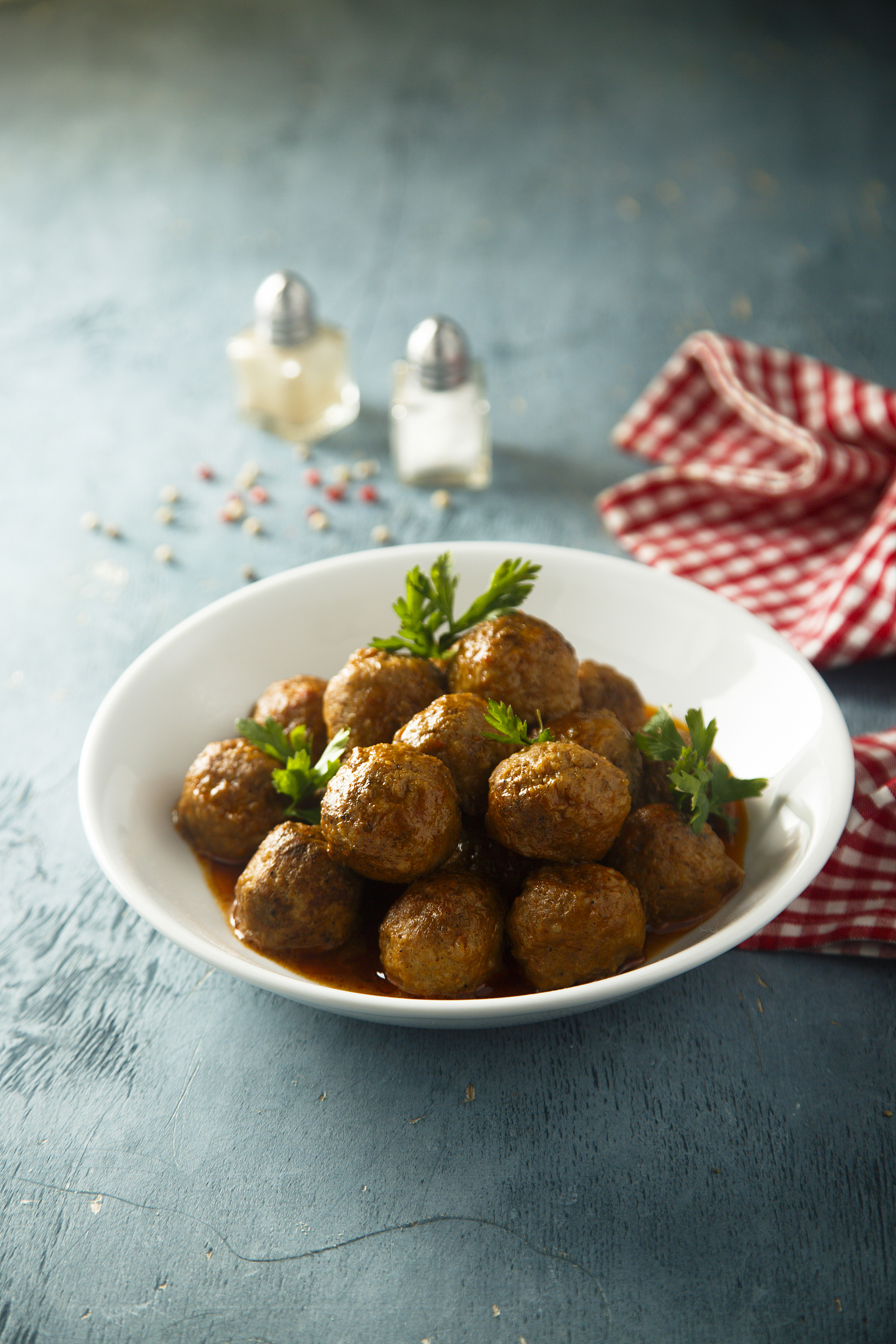 meatballs with tomato sauce