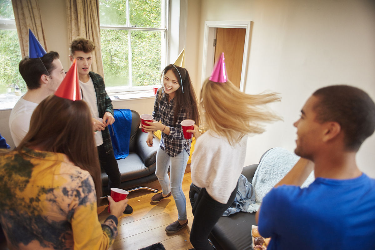 美国人友善热情的性格特点：开放、乐于助人、充满活力